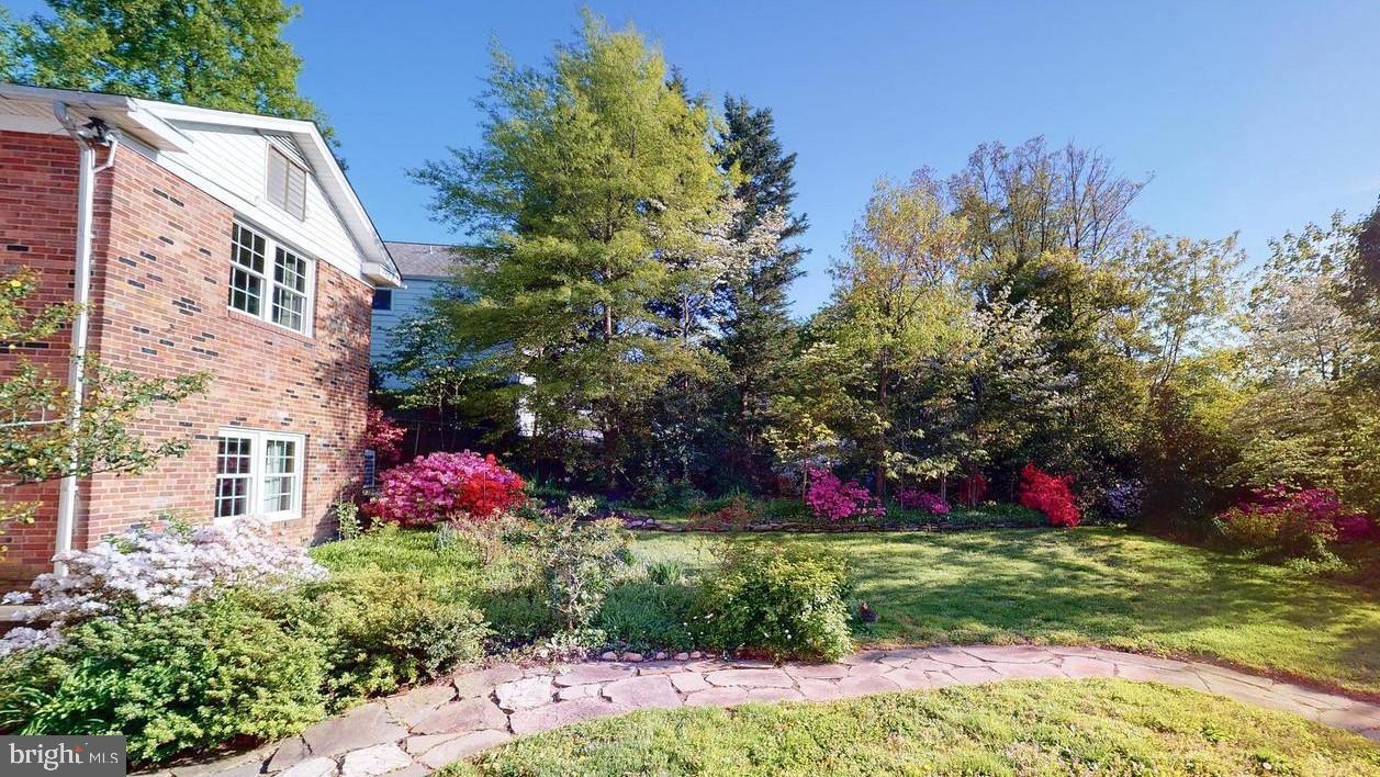 COLUMBIA PINES - Residential