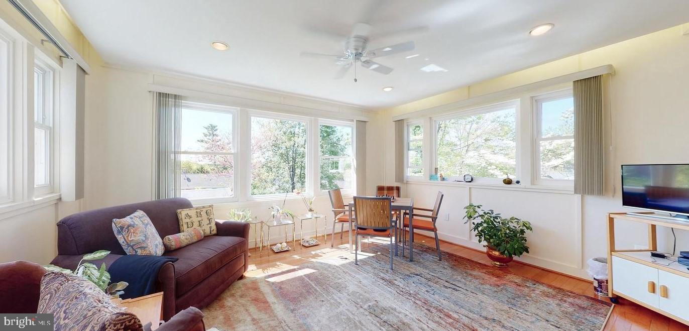 COLUMBIA PINES - Residential