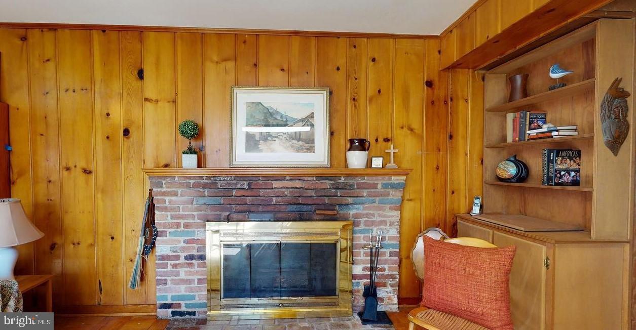 COLUMBIA PINES - Residential