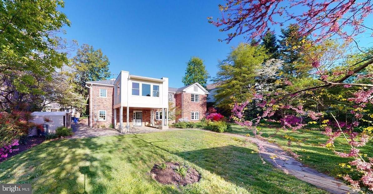 COLUMBIA PINES - Residential