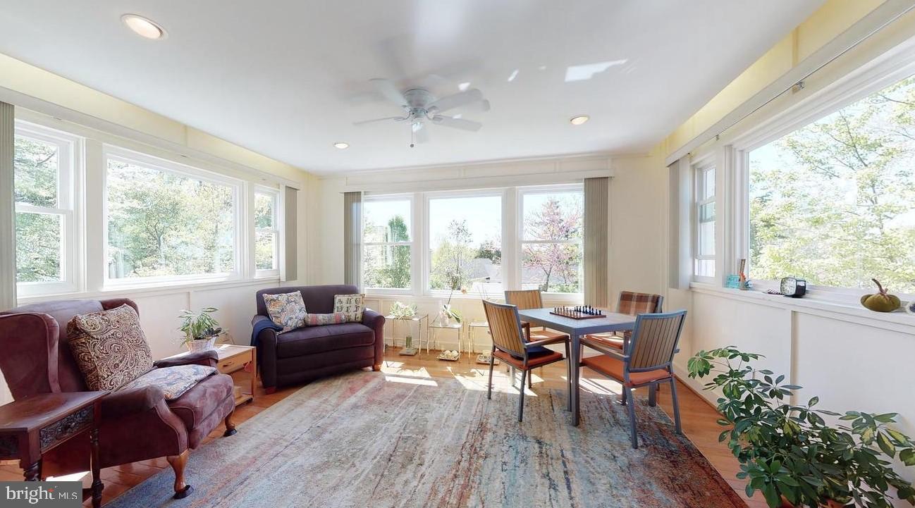 COLUMBIA PINES - Residential