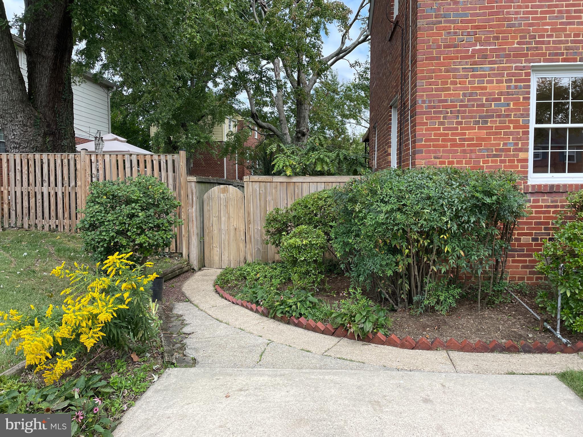 GLENVIEW - Residential