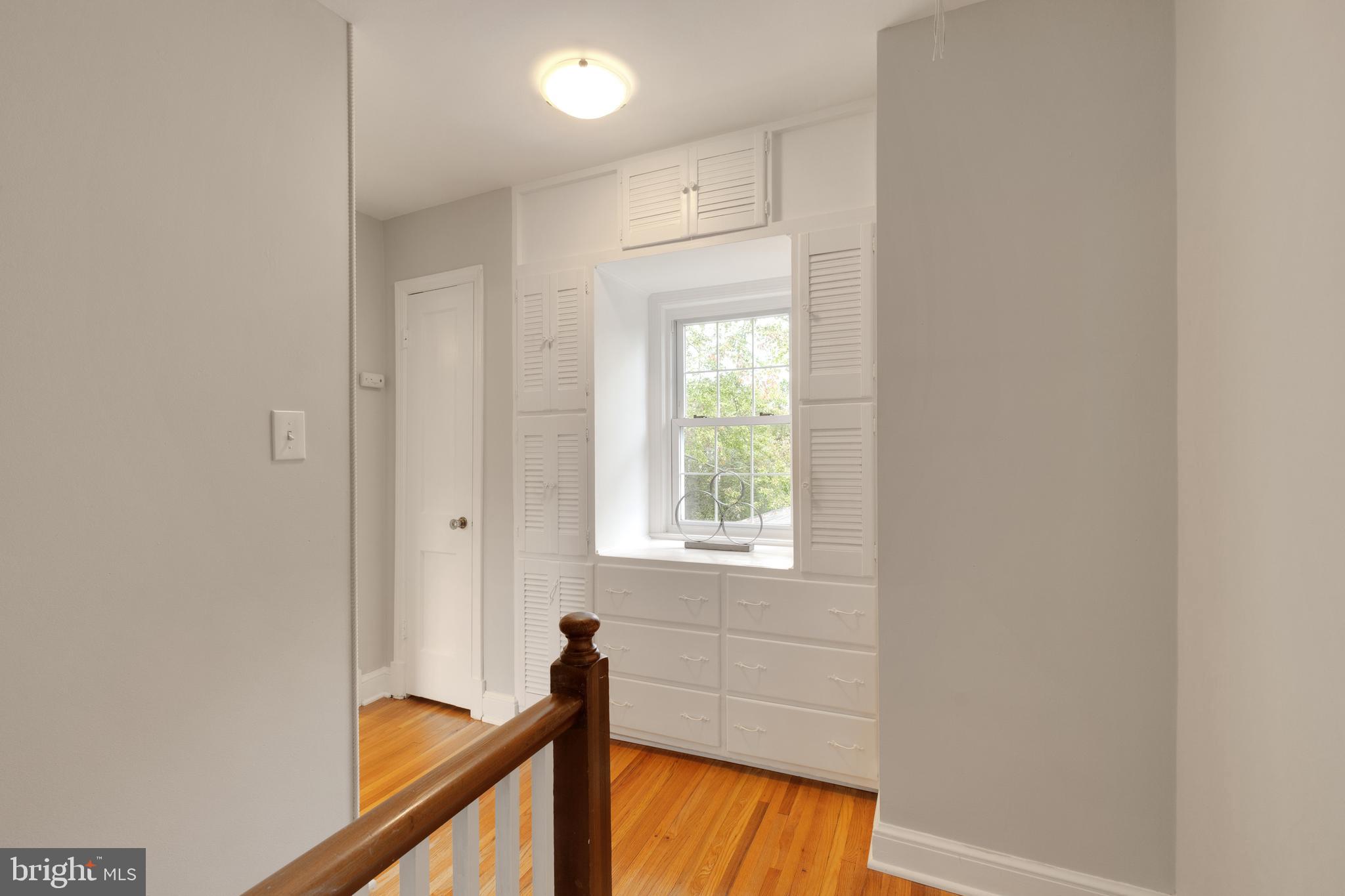 GLENVIEW - Residential