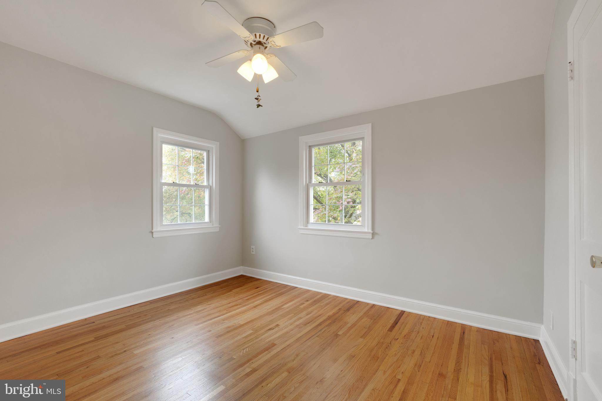 GLENVIEW - Residential