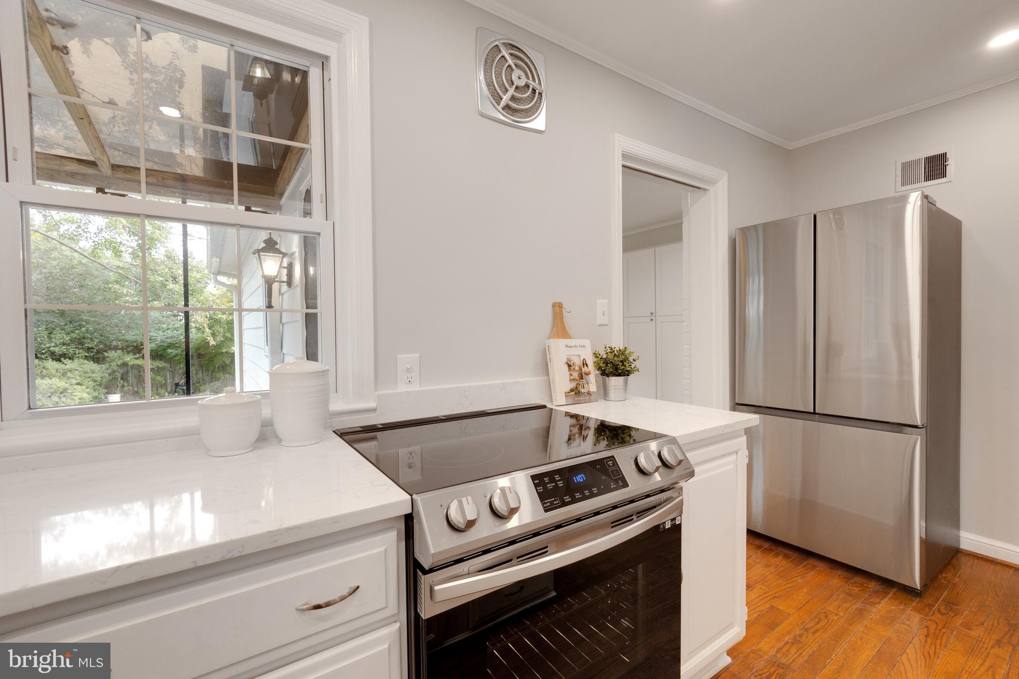 GLENVIEW - Residential