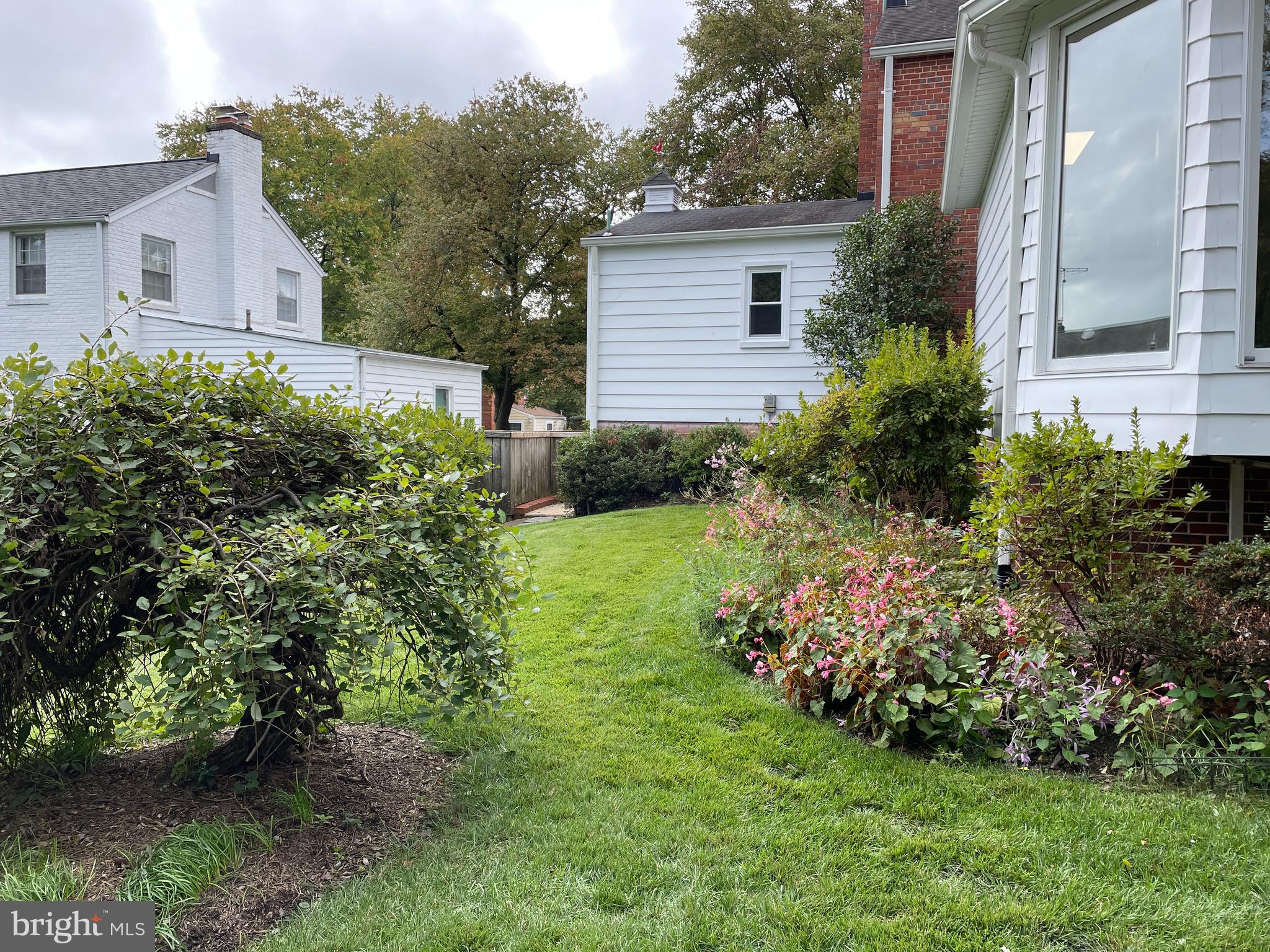 GLENVIEW - Residential