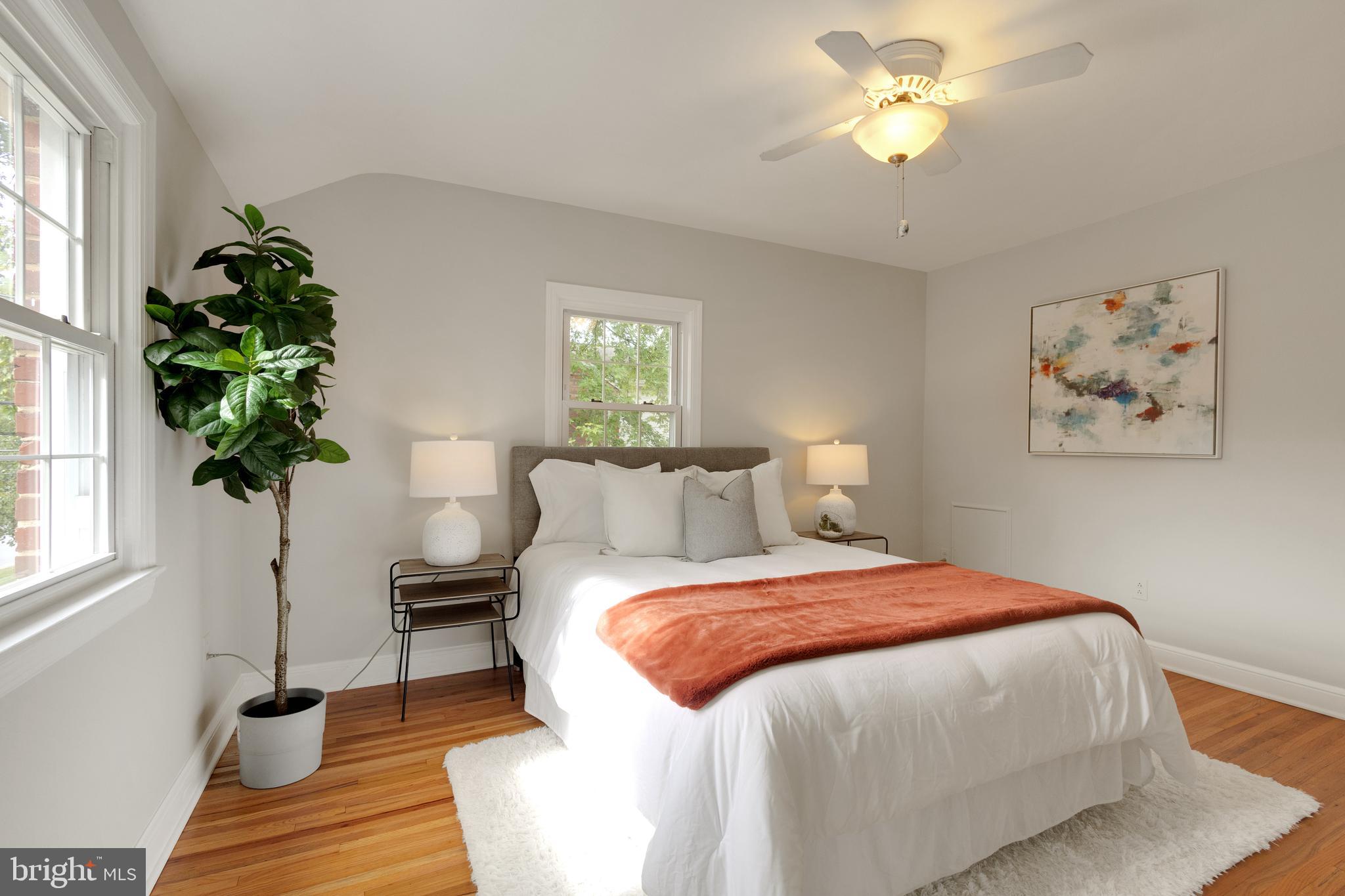 GLENVIEW - Residential