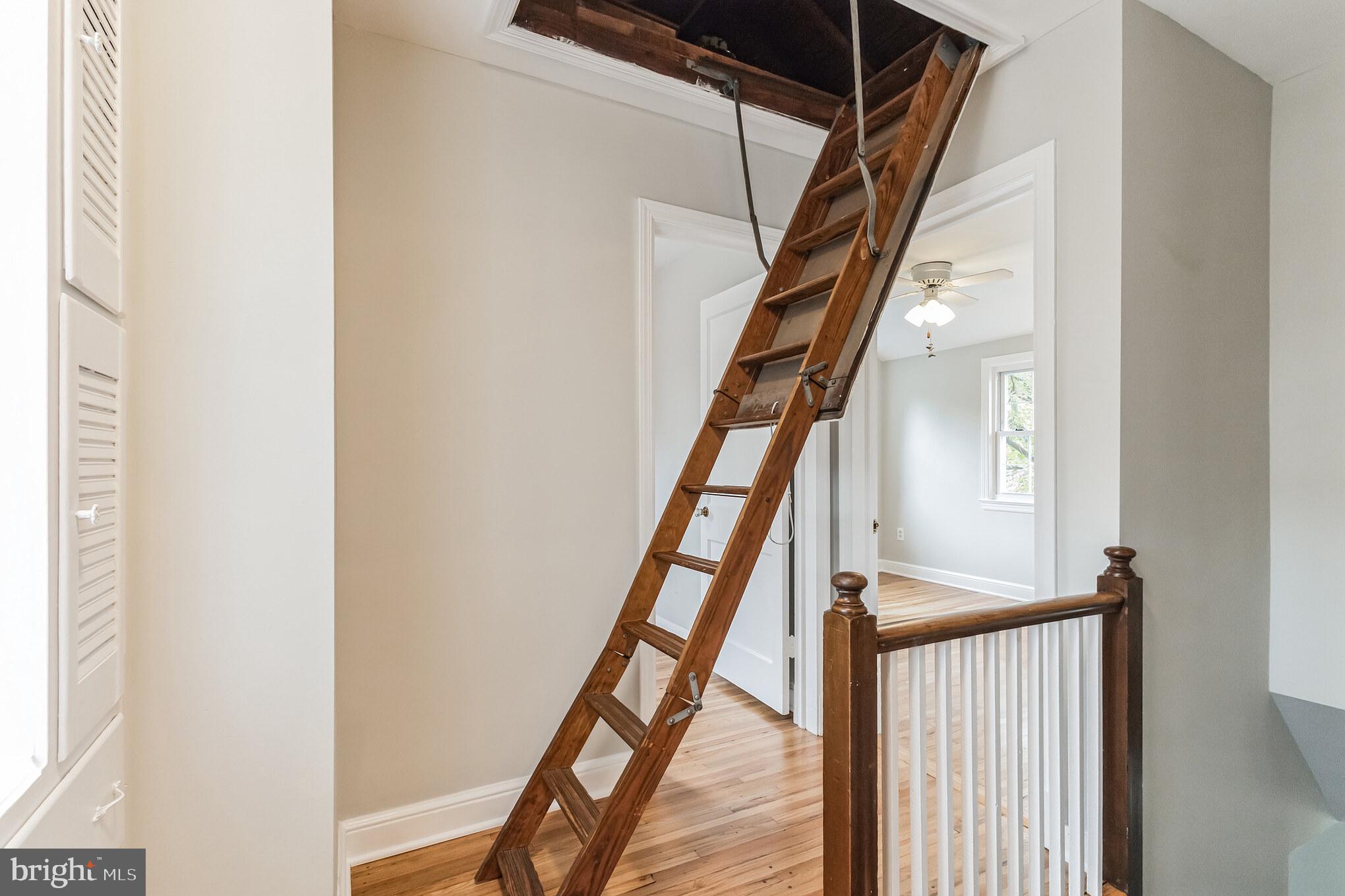 GLENVIEW - Residential