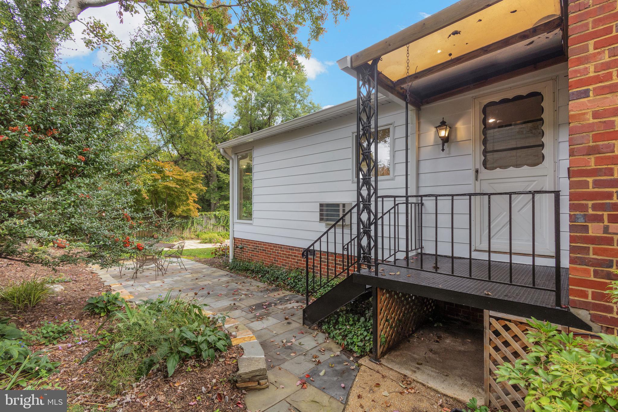 GLENVIEW - Residential