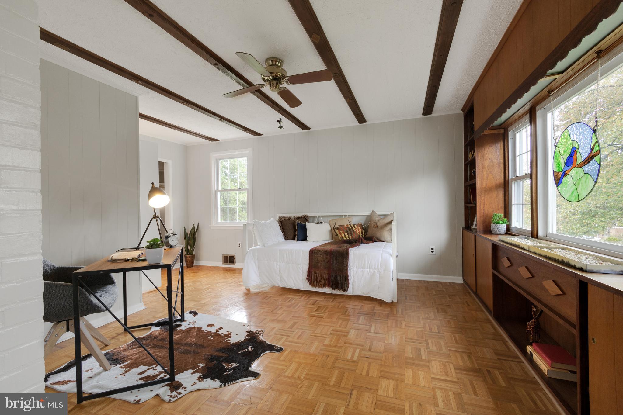 GLENVIEW - Residential