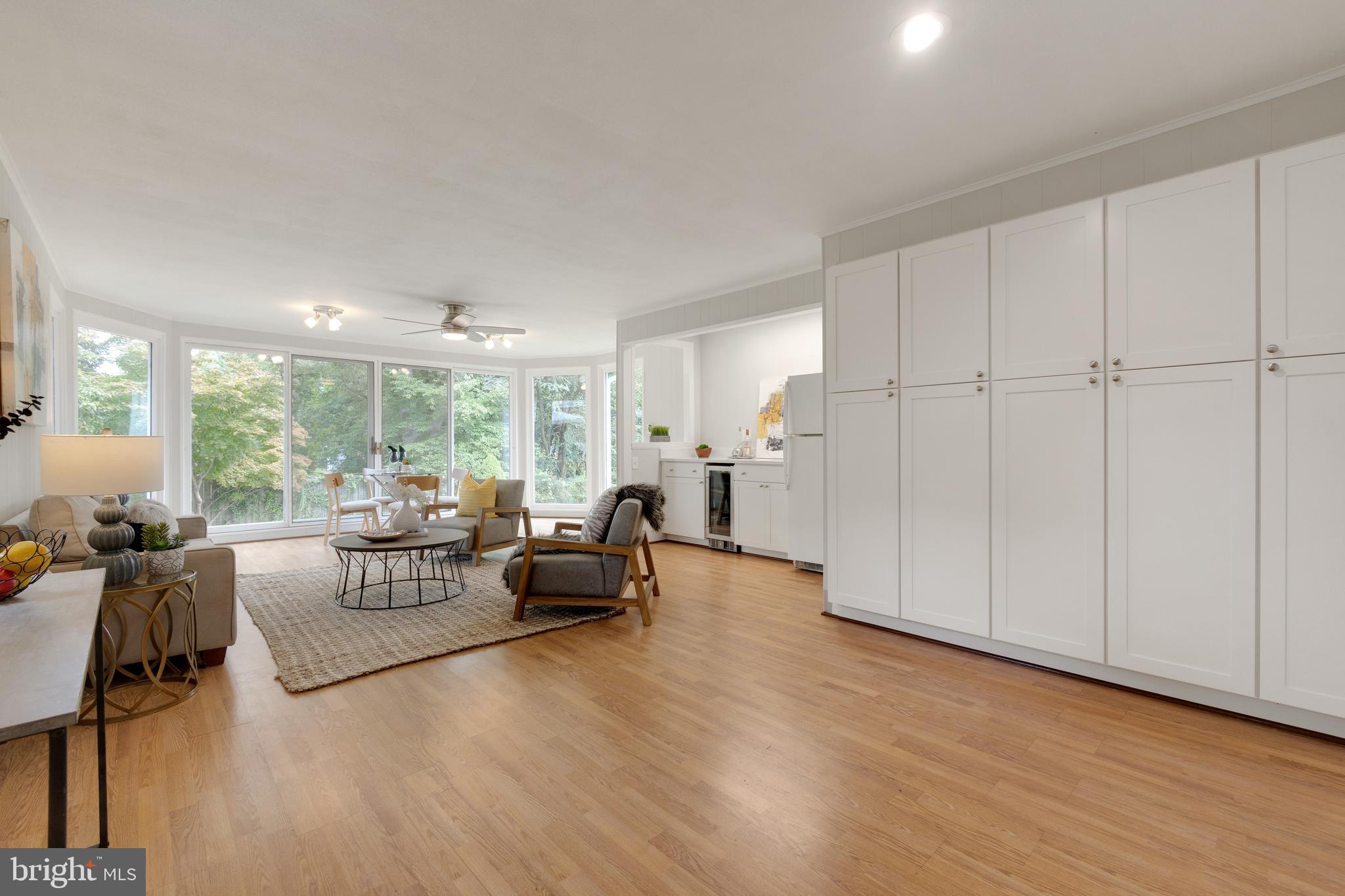 GLENVIEW - Residential