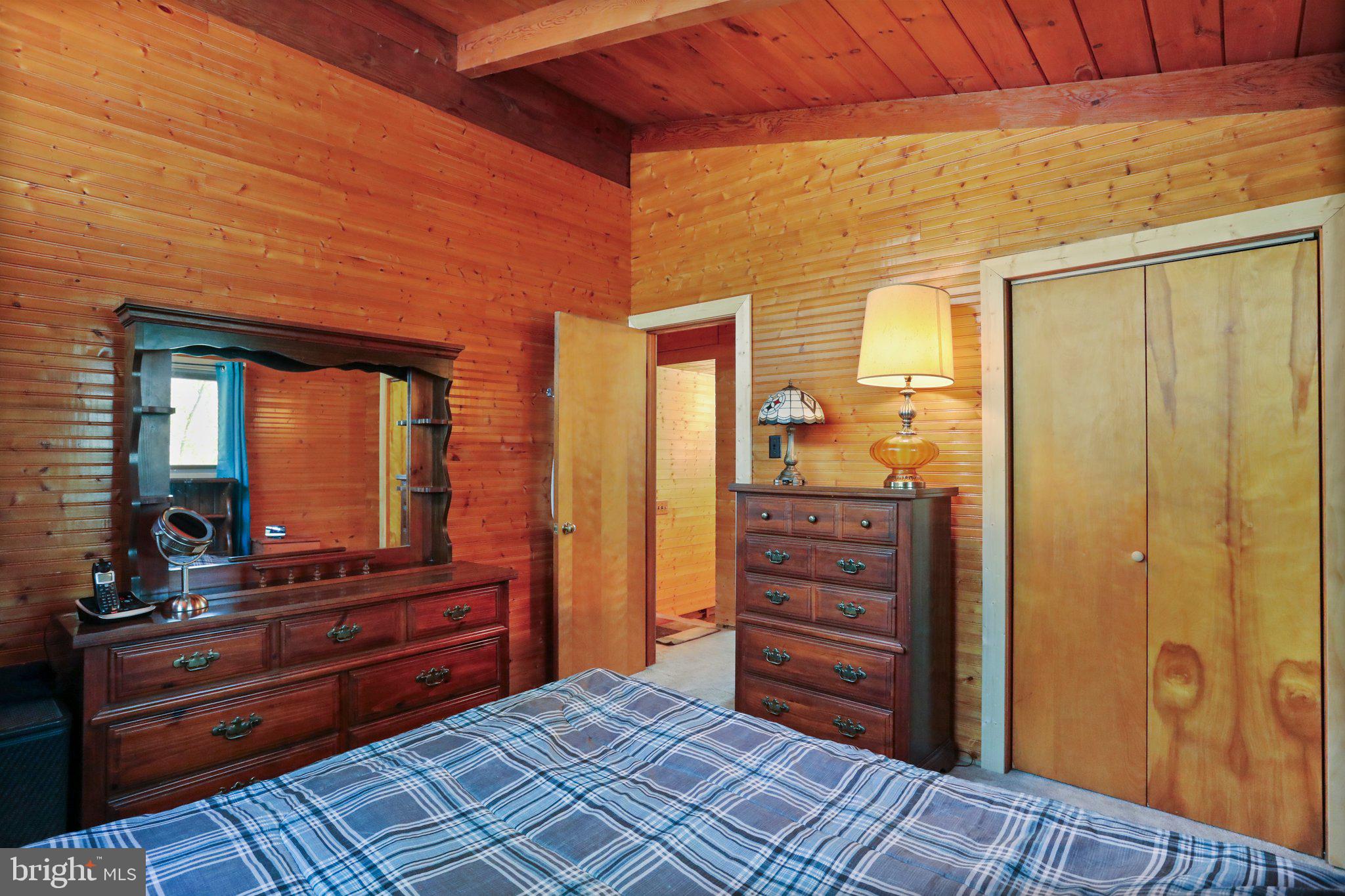 KEYES FERRY ACRES - Residential