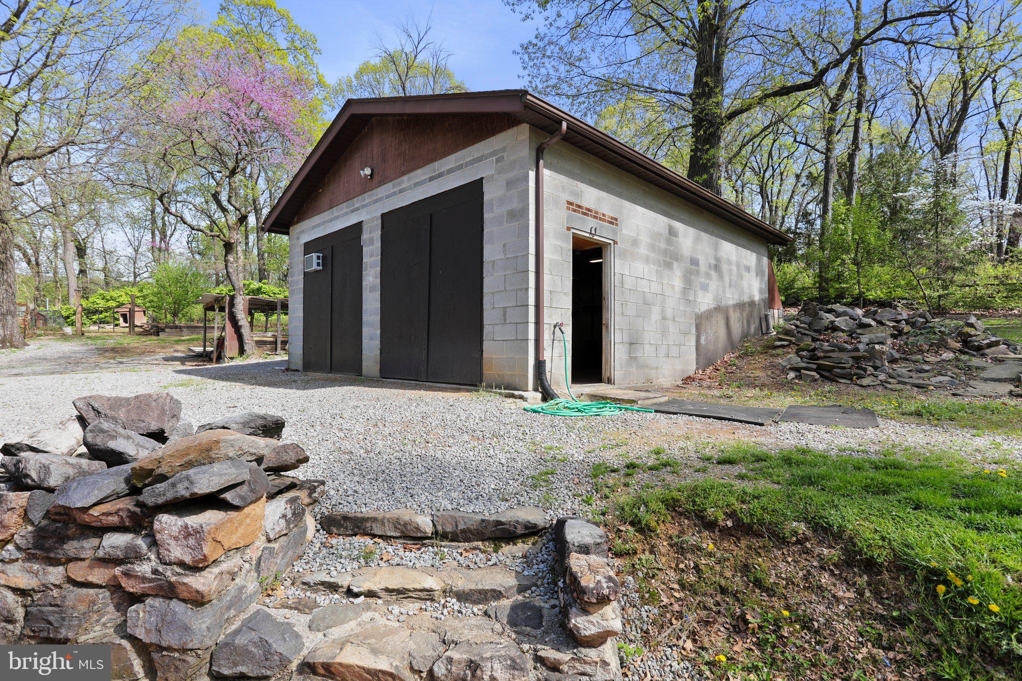 KEYES FERRY ACRES - Residential