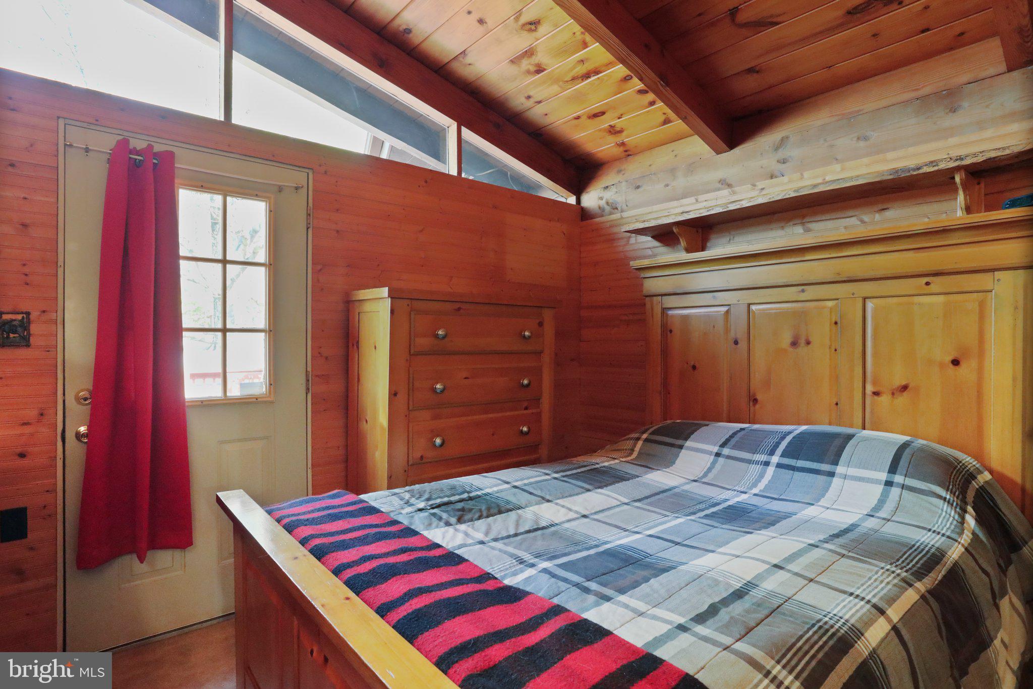 KEYES FERRY ACRES - Residential