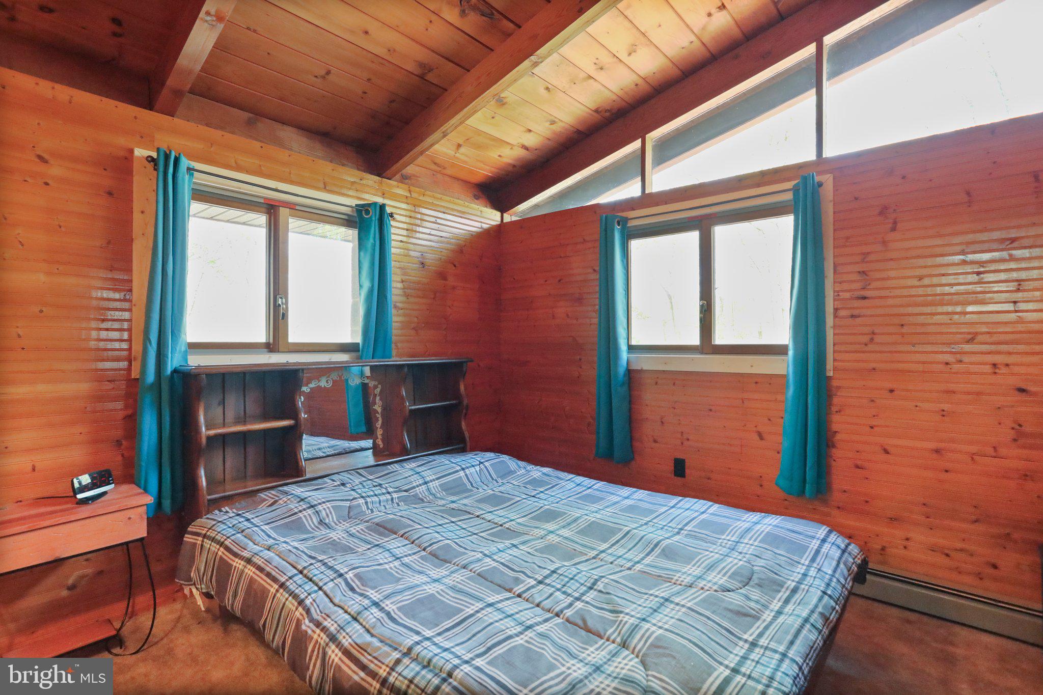 KEYES FERRY ACRES - Residential