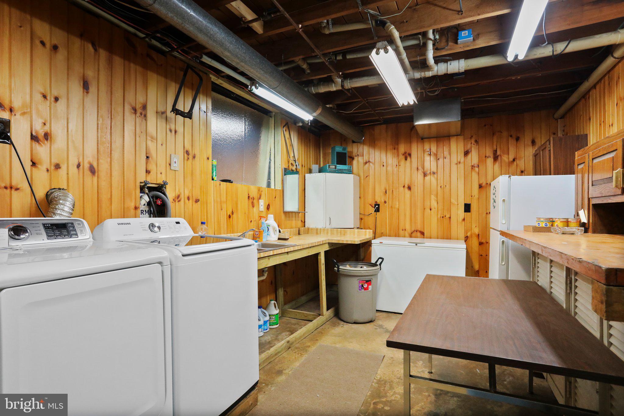 KEYES FERRY ACRES - Residential