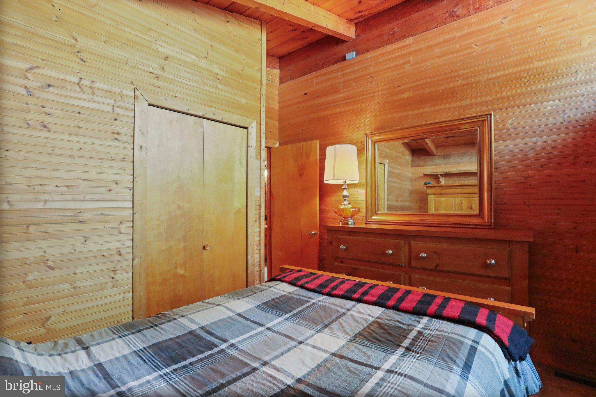 KEYES FERRY ACRES - Residential