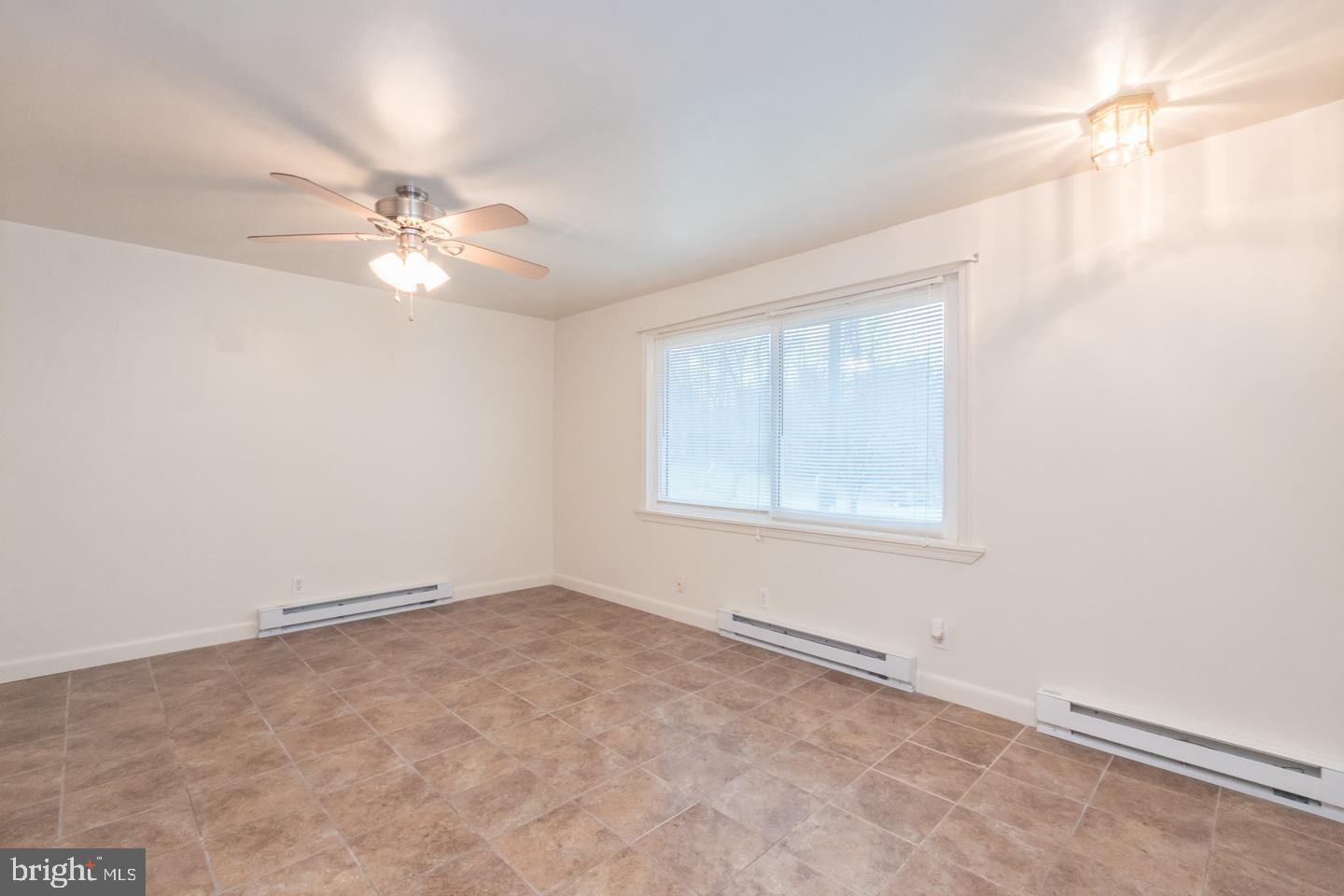 POTOMAC PARK ESTATES - Residential