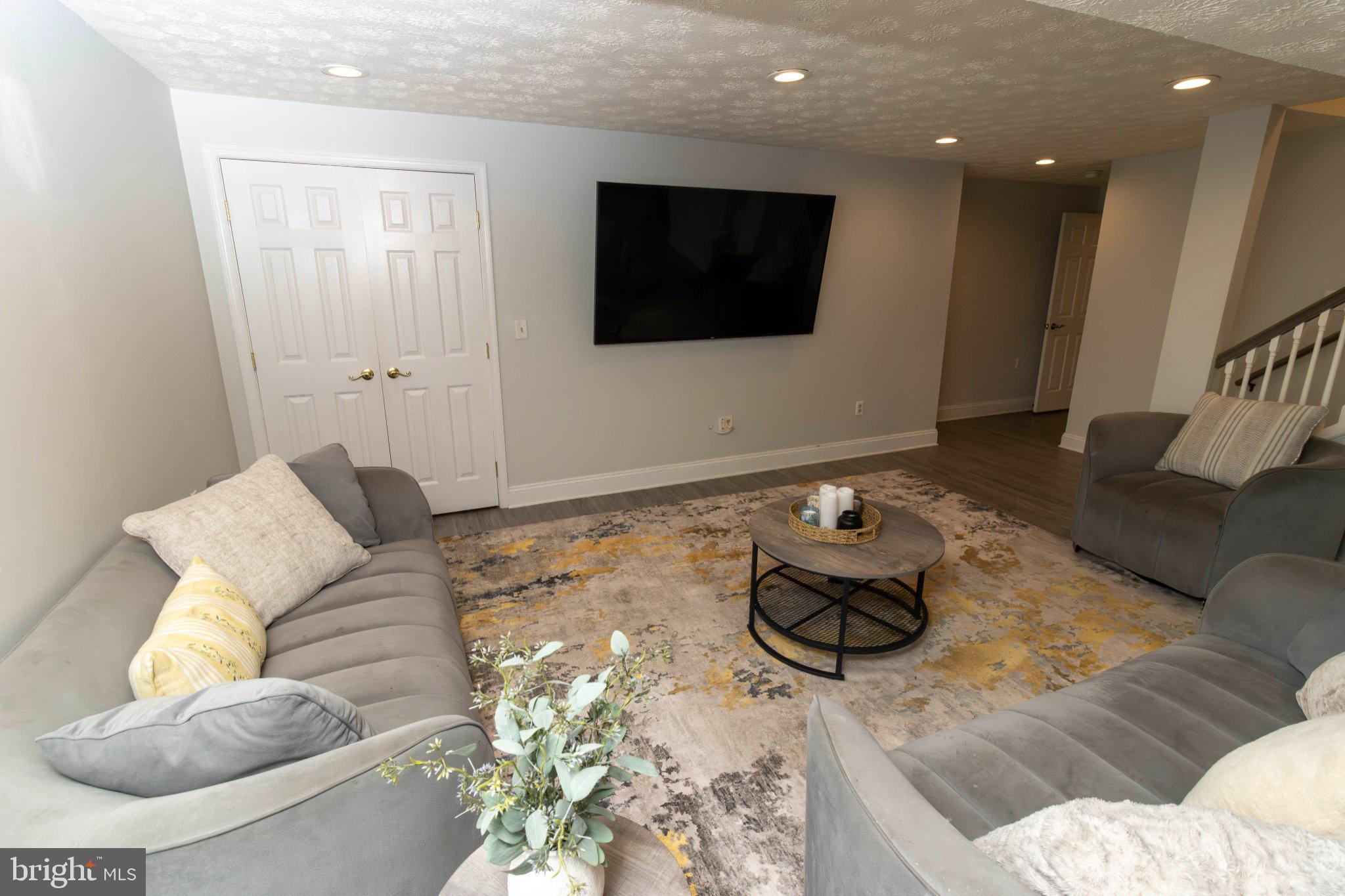 2428 PIMPERNEL DRIVE