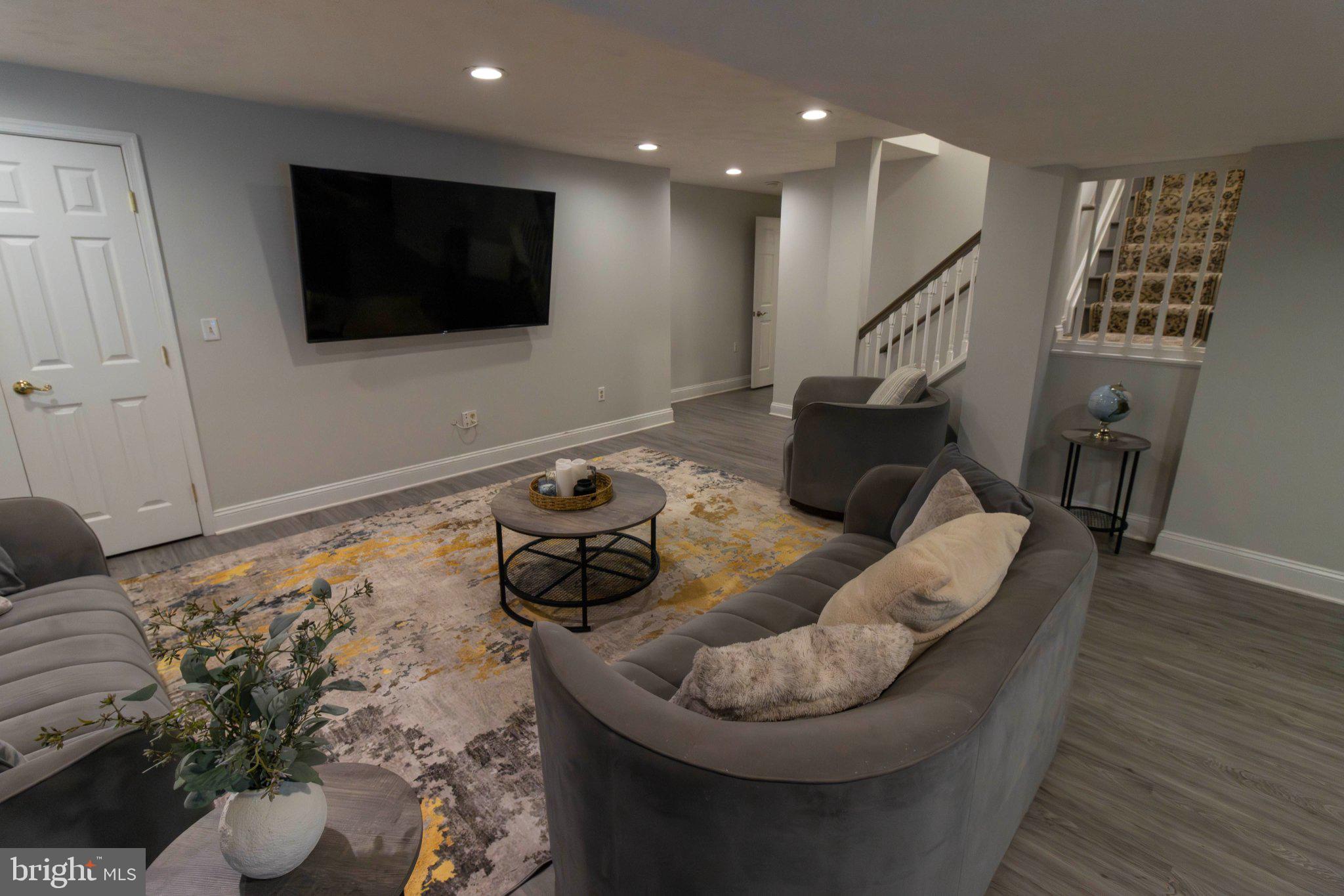 2428 PIMPERNEL DRIVE