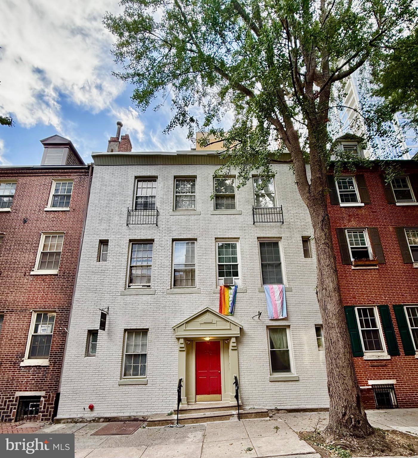 Beautiful 1 BD | 1 BA, in the heart of Washington Sq West-Midtown Village, just steps from Jefferson Hospital & Avenue of the Arts. First floor apartment with large living, dining area & great closet space. Well-maintained building on a gorgeous tree lined quaint street. Walk to Whole Foods and center city's best restaurants and cafes. Minutes from public transportation. First month's rent, last month's rent, 1 month security deposit, rental application due at signing. Water and cooking gas included in the RENT!!! AVAILABLE NOW!!!