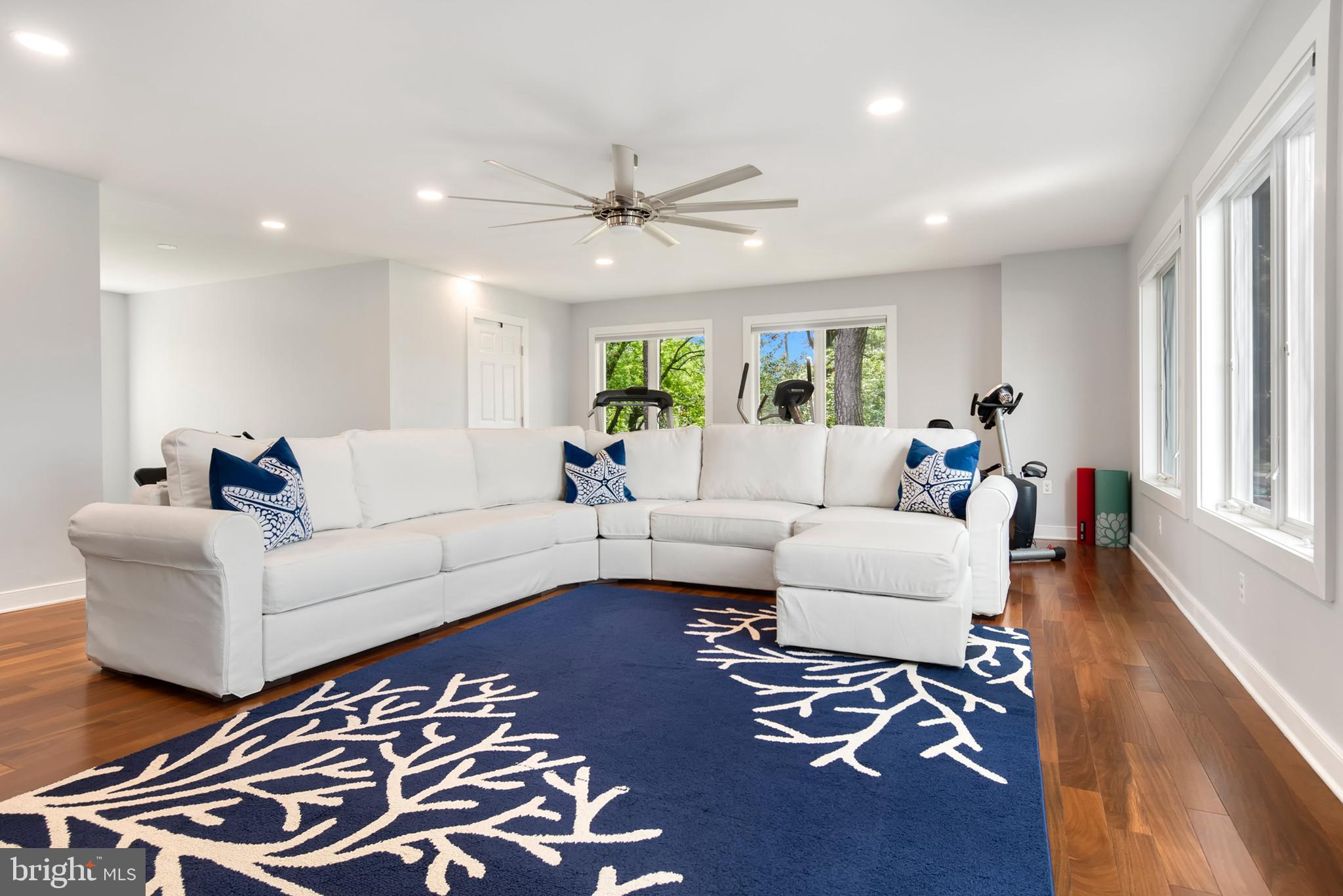 RIO VISTA - Residential