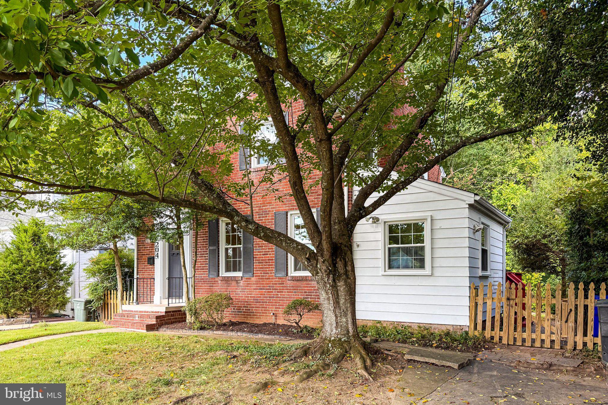 204 S ABINGDON STREET