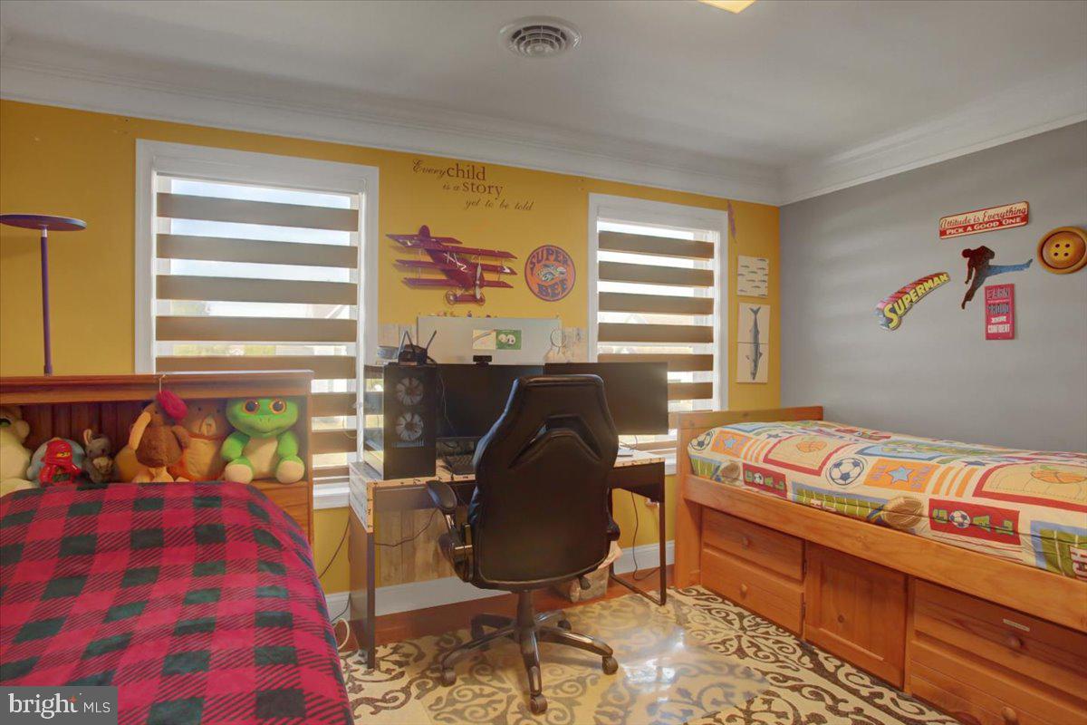 GRAND POINT CROSSING - Residential