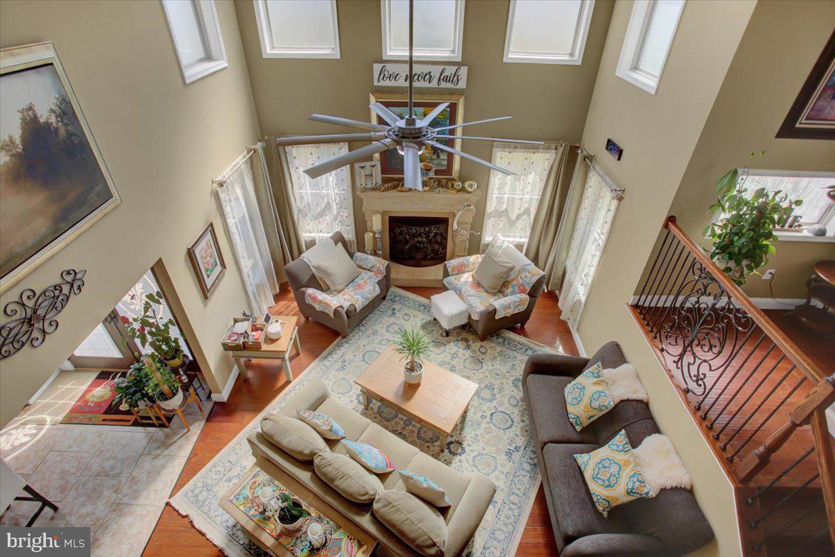 GRAND POINT CROSSING - Residential