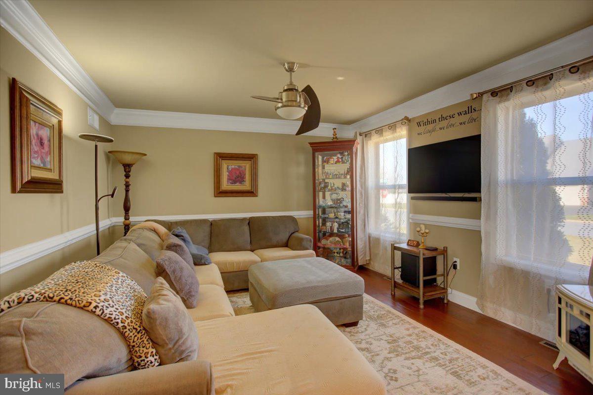 GRAND POINT CROSSING - Residential