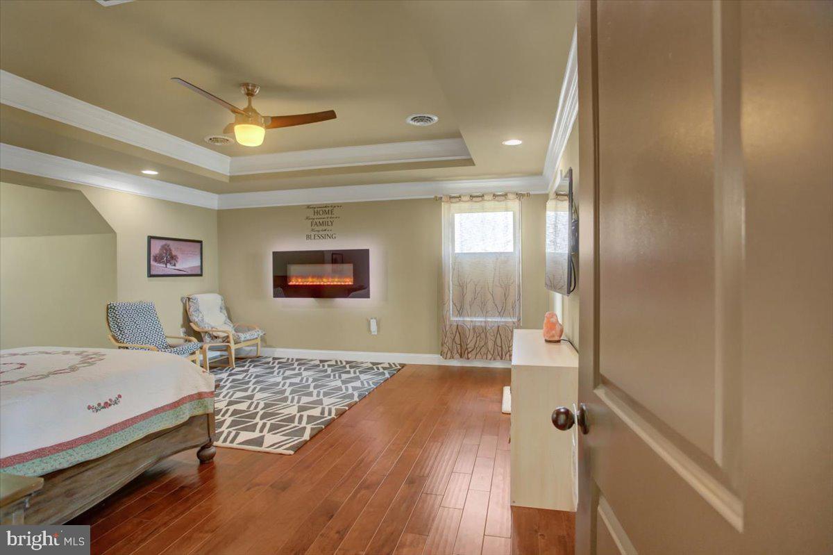 GRAND POINT CROSSING - Residential