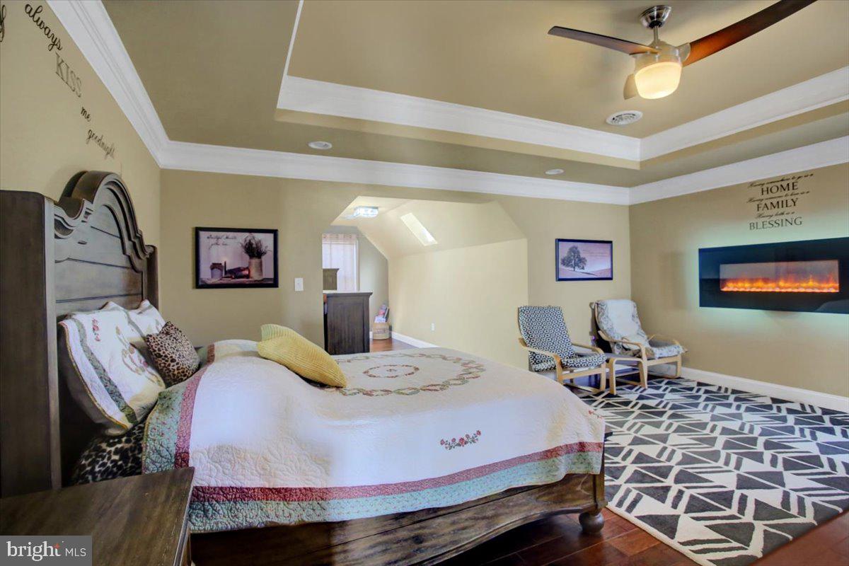 GRAND POINT CROSSING - Residential