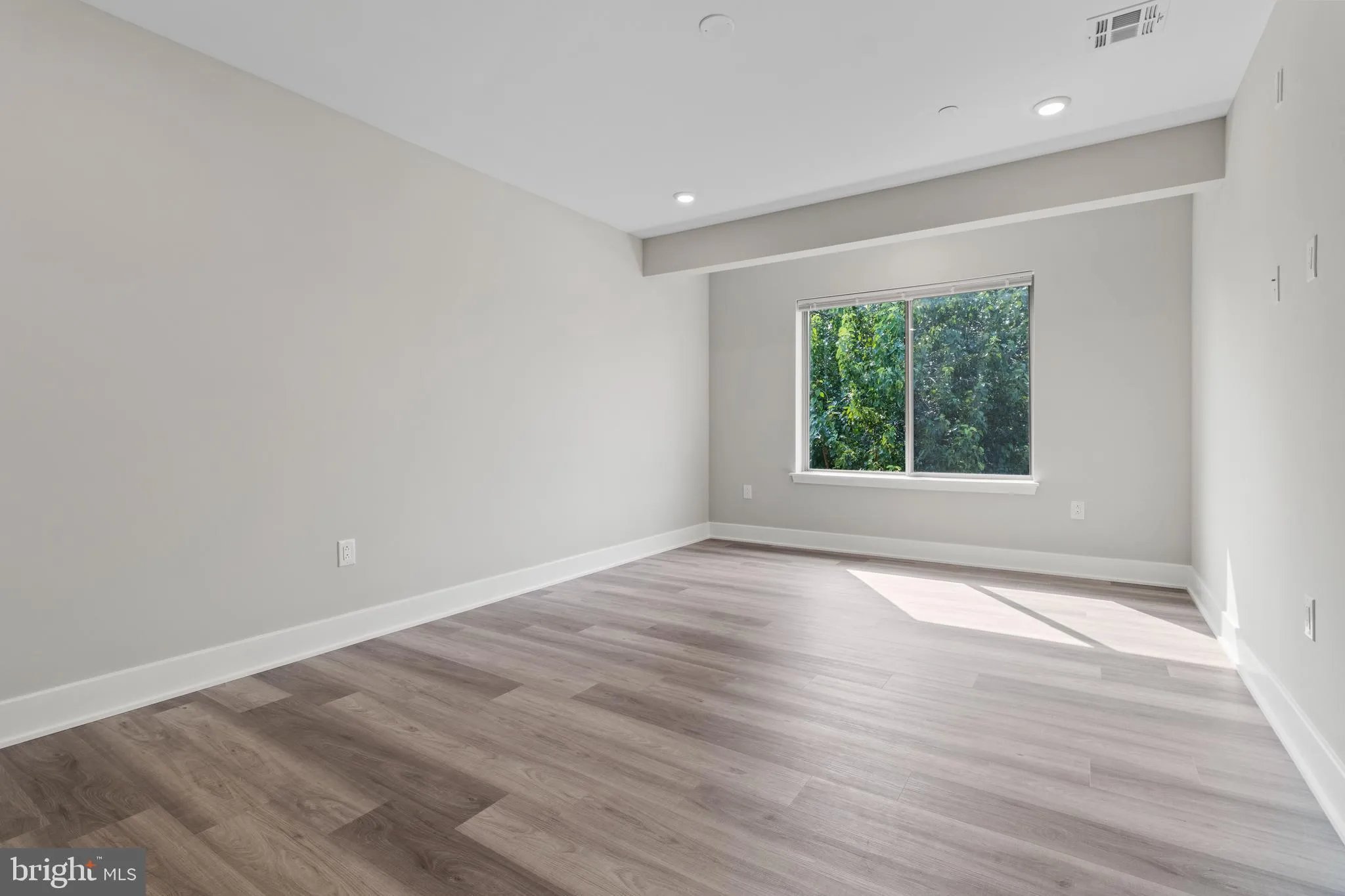 Philadelphia, Pennsylvania 19104, United States, 3 Bedrooms Bedrooms, ,3 BathroomsBathrooms,Residential,Active,89011