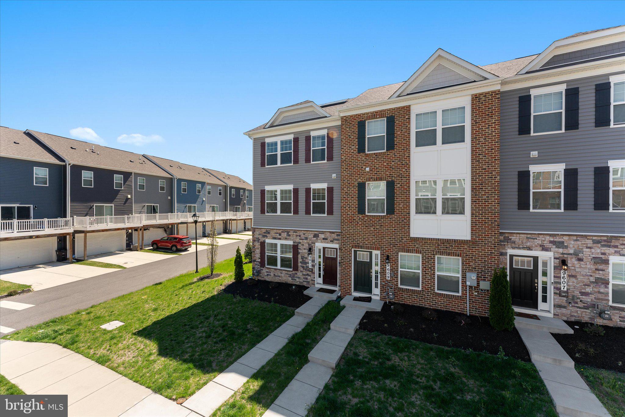 WOODMORE OVERLOOK - Residential Lease