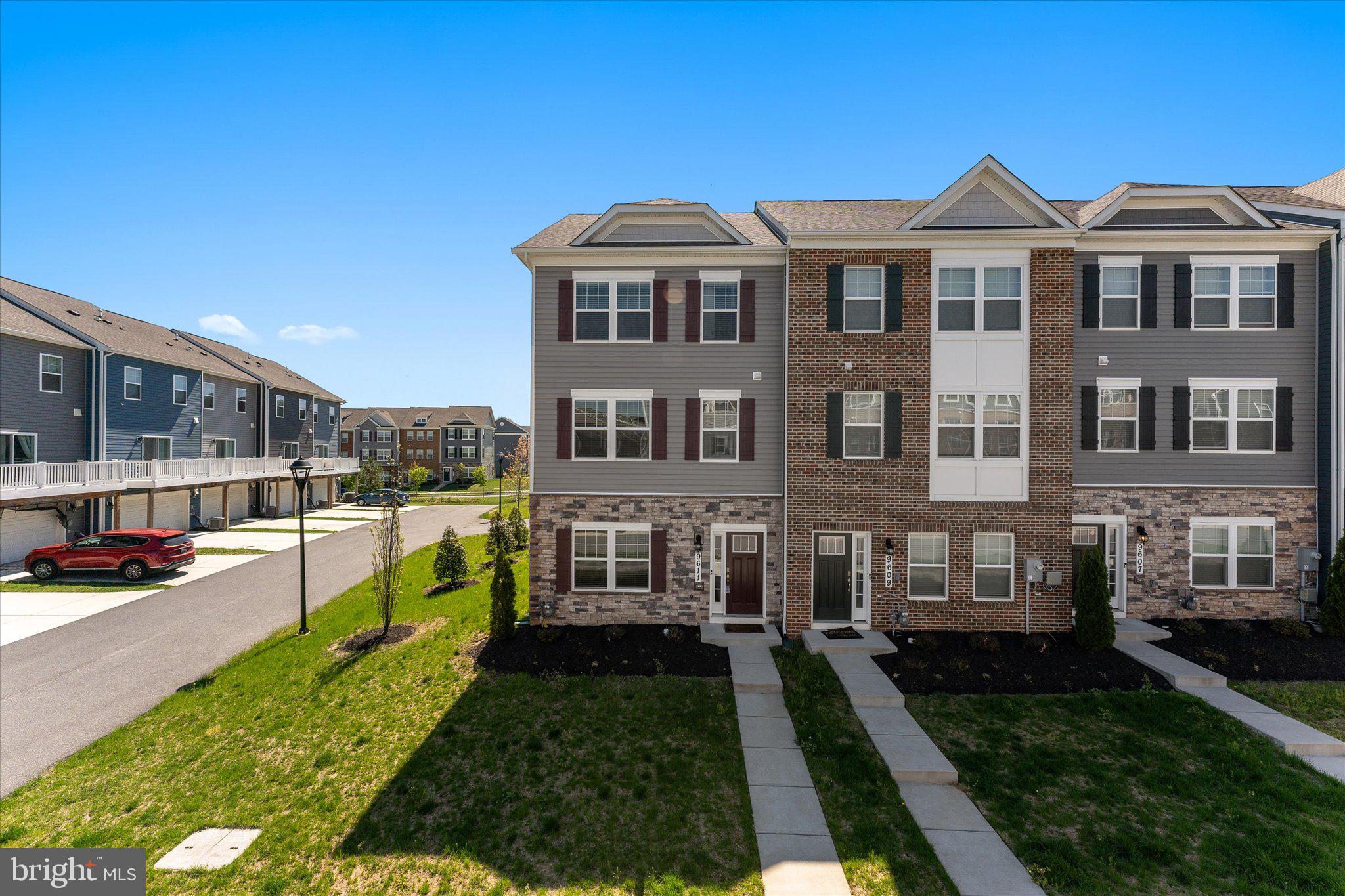 WOODMORE OVERLOOK - Residential Lease