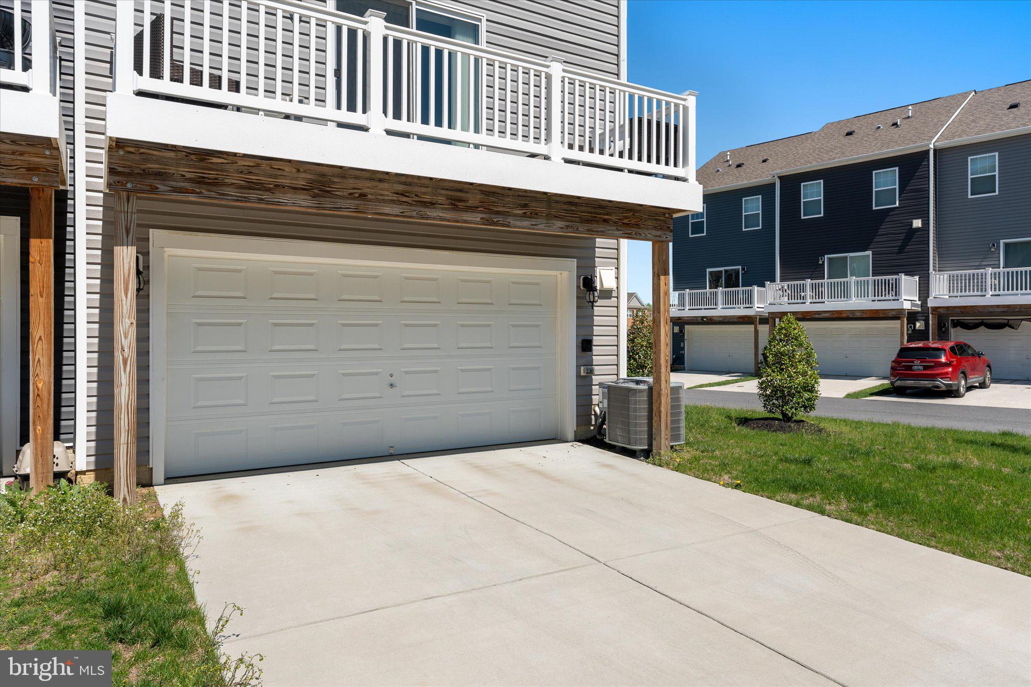 WOODMORE OVERLOOK - Residential Lease