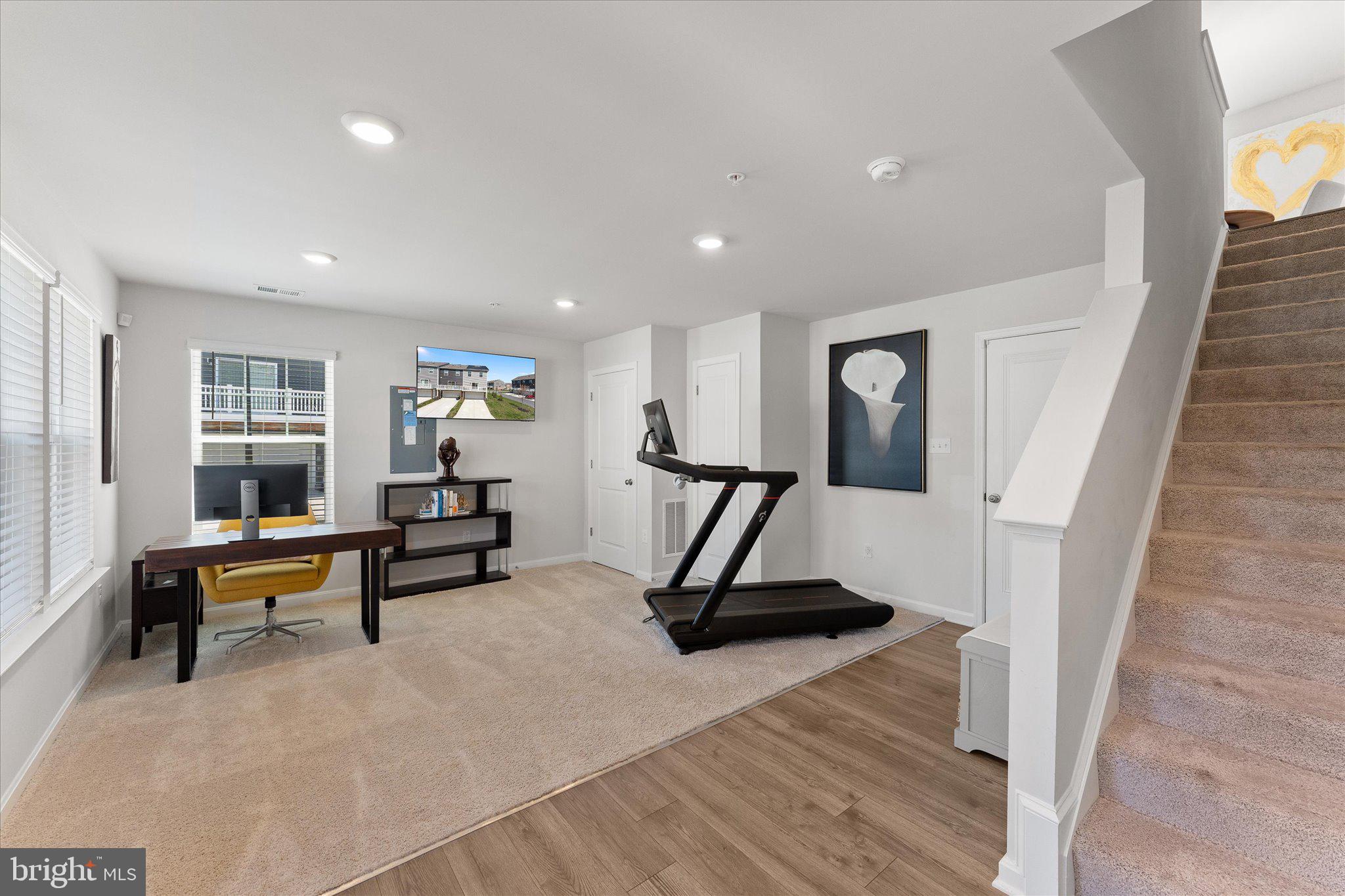 WOODMORE OVERLOOK - Residential Lease