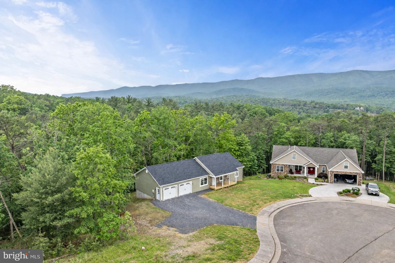 CREEK VALLEY - Residential