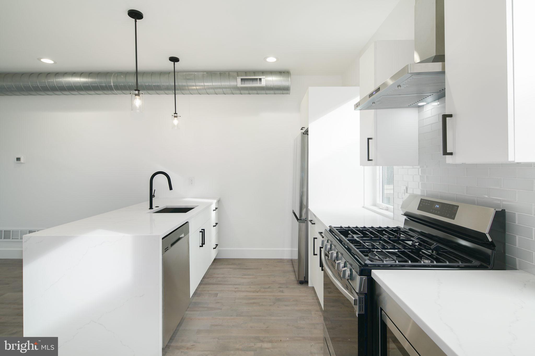 PORT RICHMOND - Residential