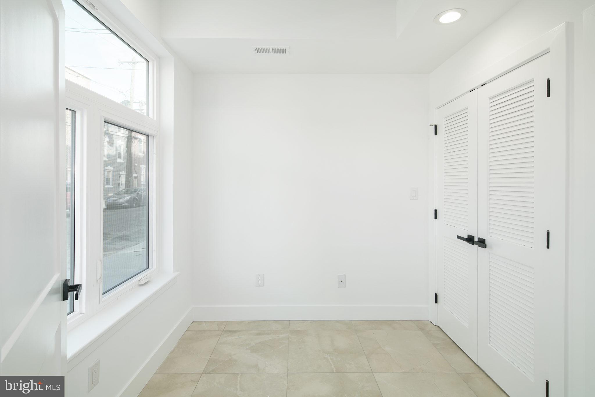 PORT RICHMOND - Residential