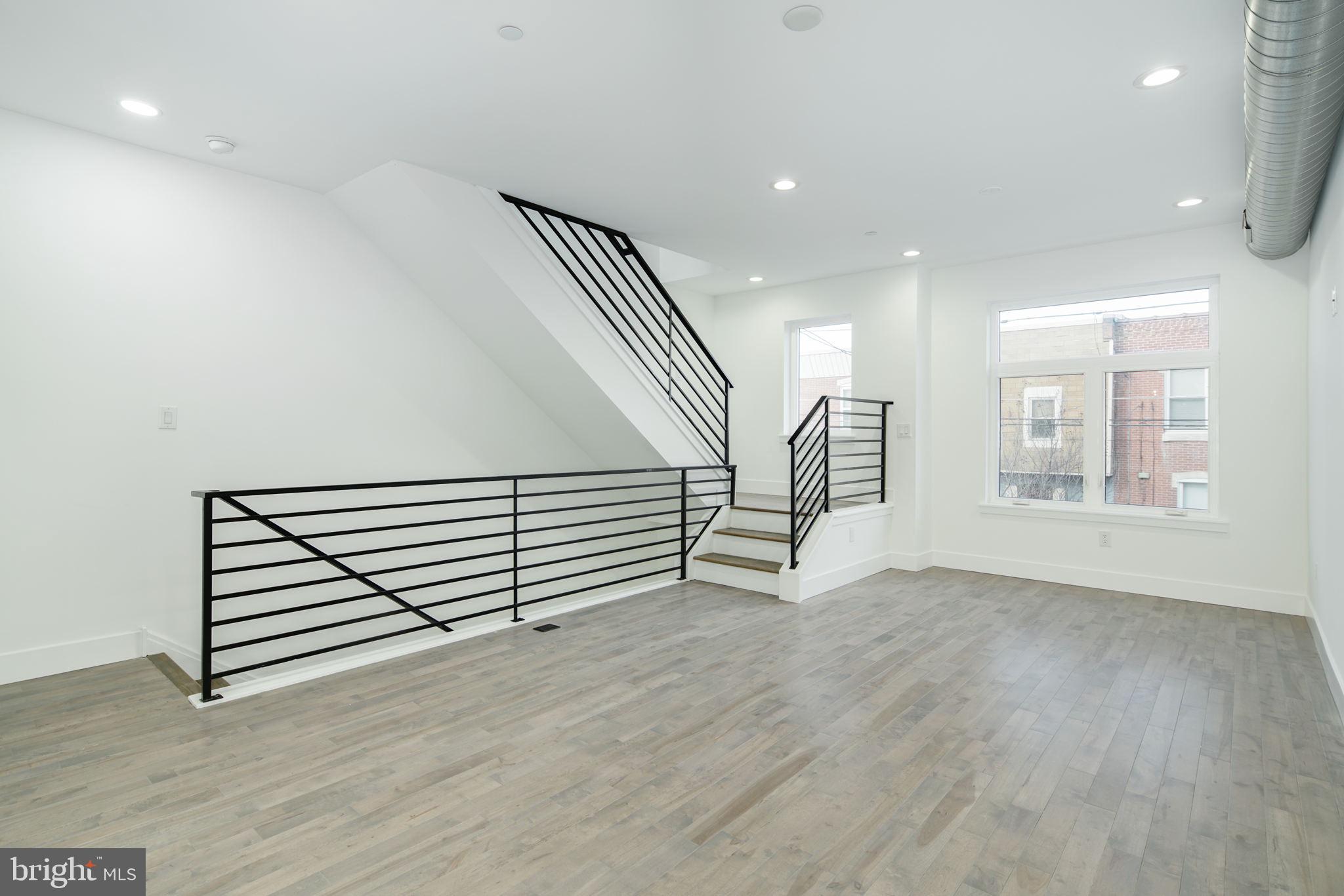 PORT RICHMOND - Residential