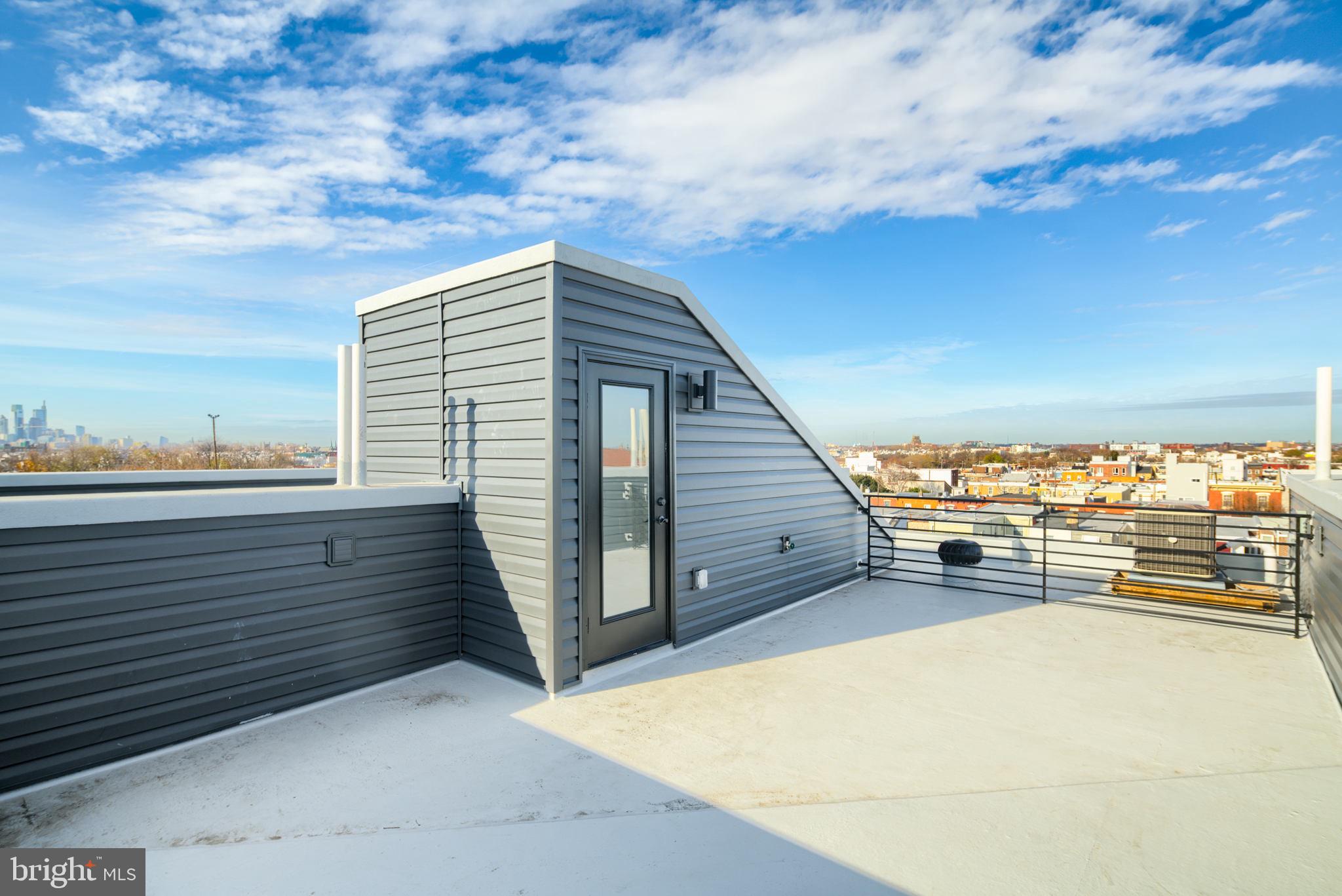 PORT RICHMOND - Residential