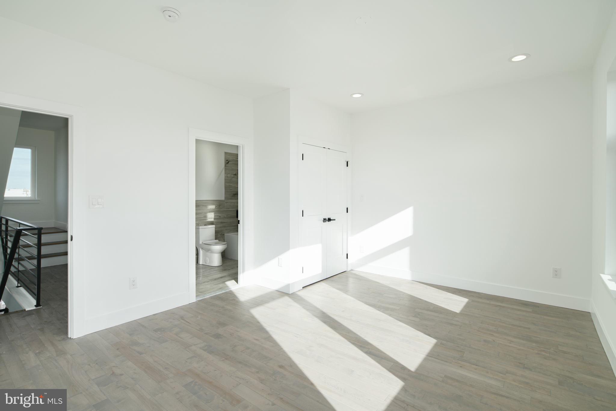 PORT RICHMOND - Residential