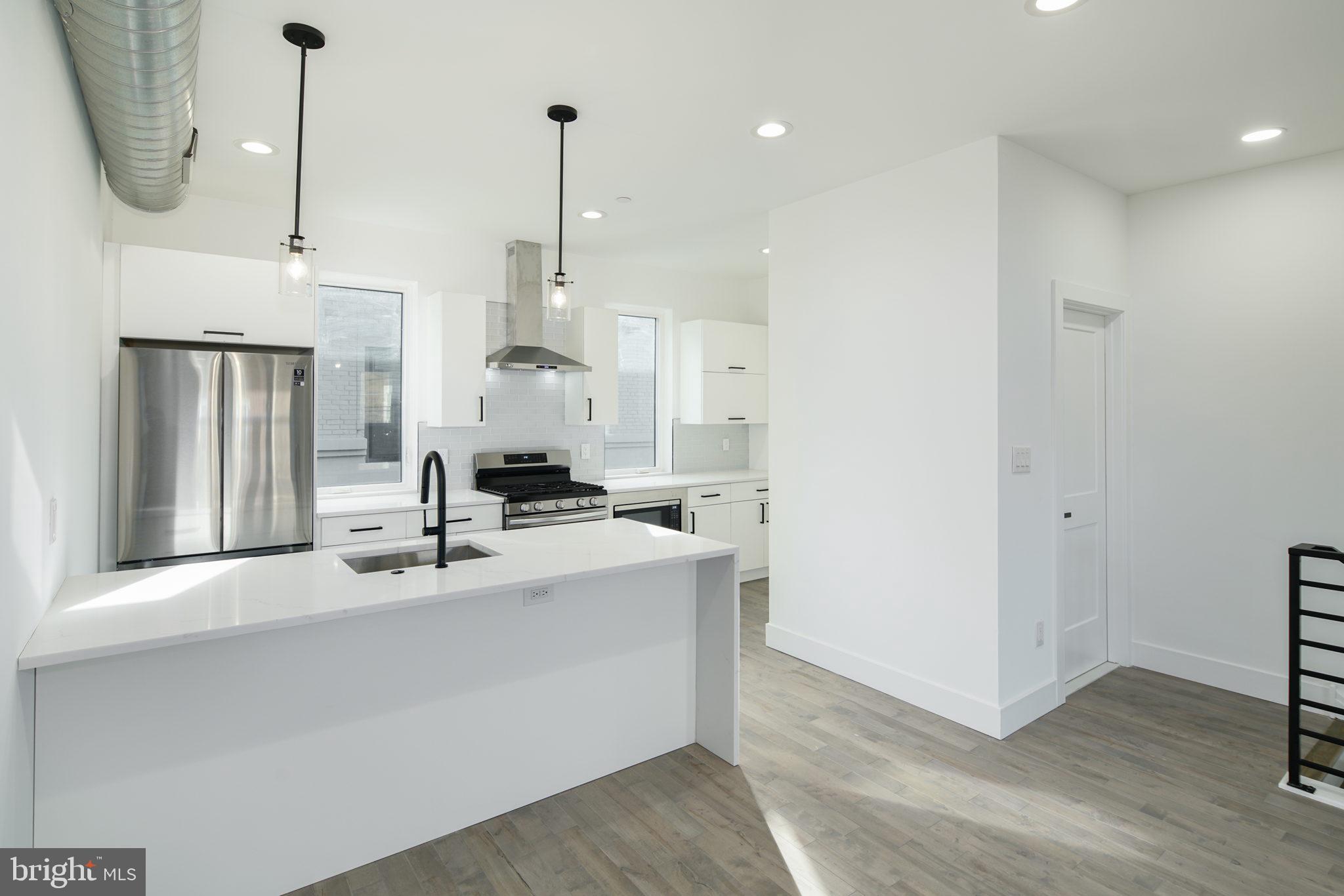 PORT RICHMOND - Residential