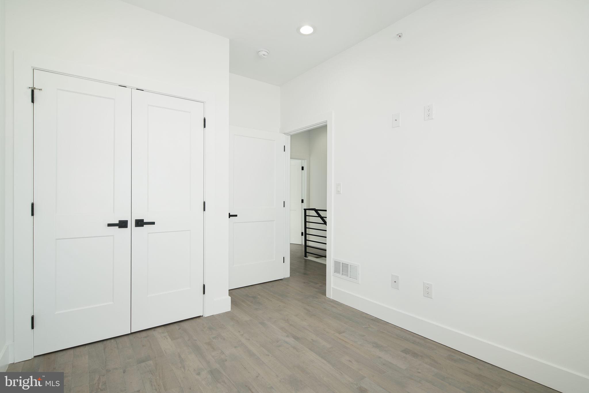 PORT RICHMOND - Residential