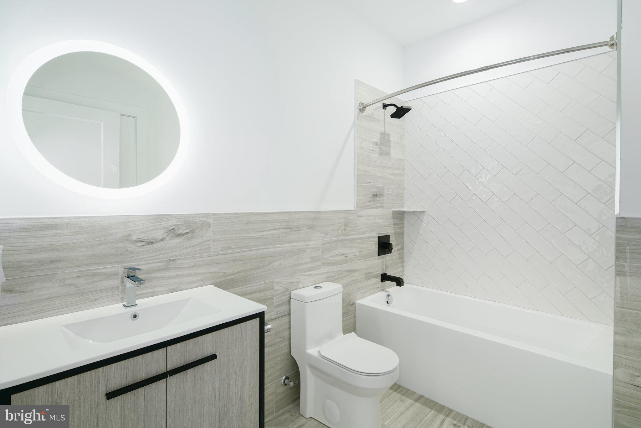 PORT RICHMOND - Residential