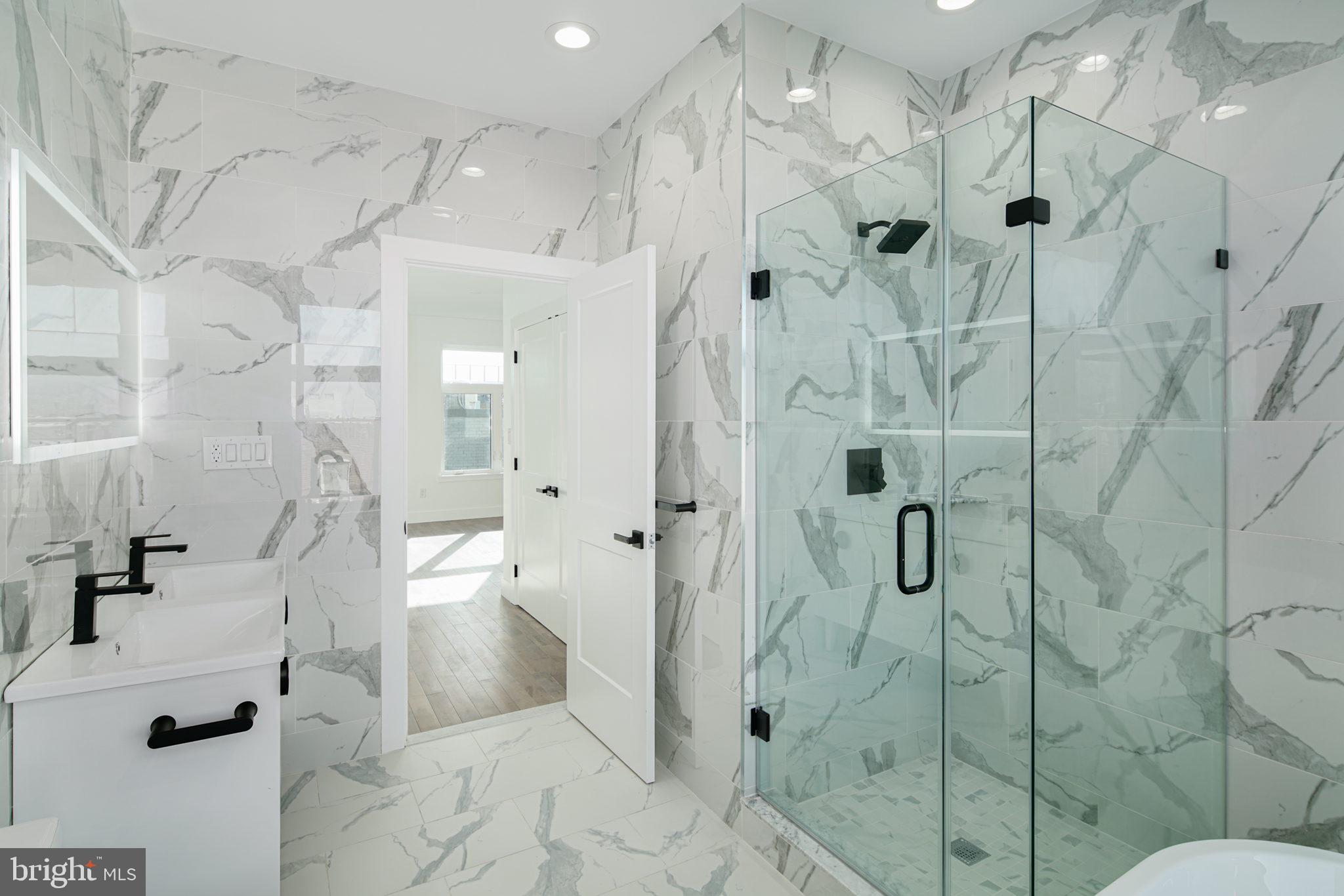 PORT RICHMOND - Residential