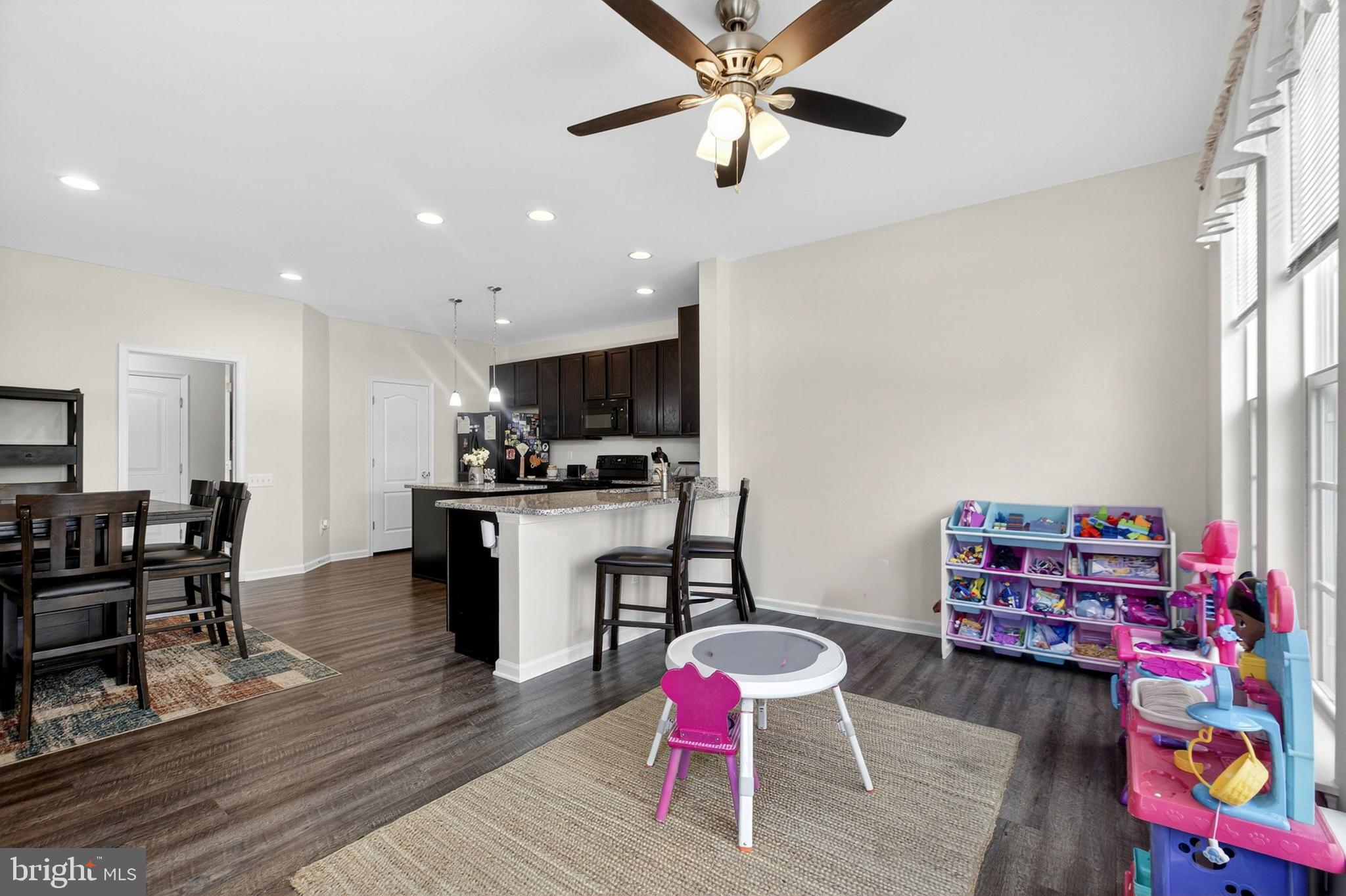 TOWNSEND VILLAGE - Residential