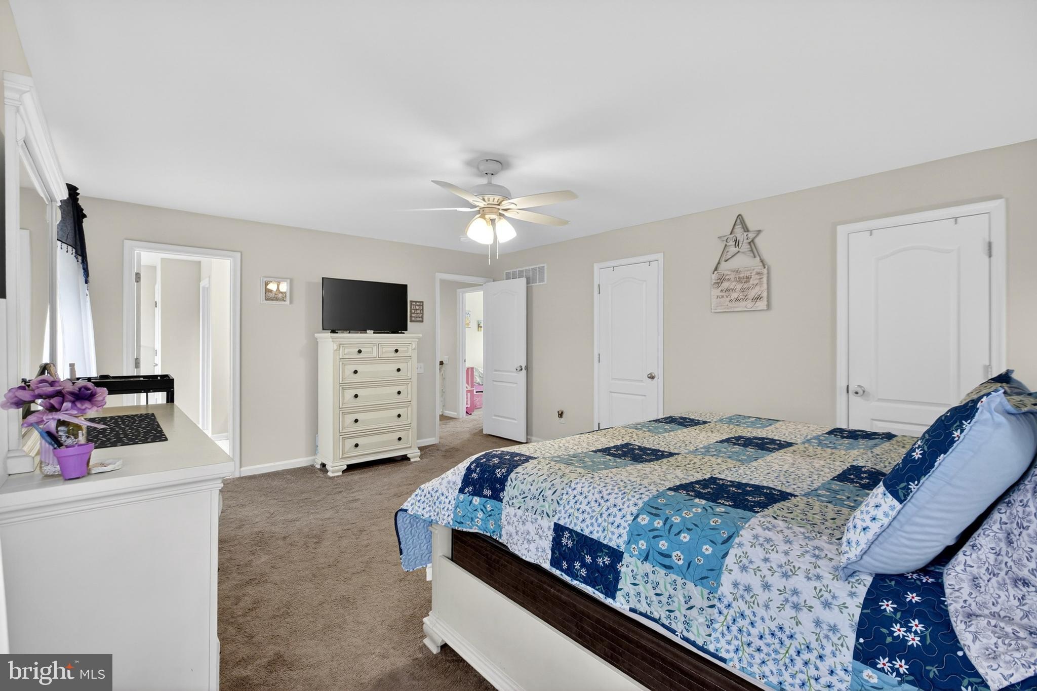 TOWNSEND VILLAGE - Residential