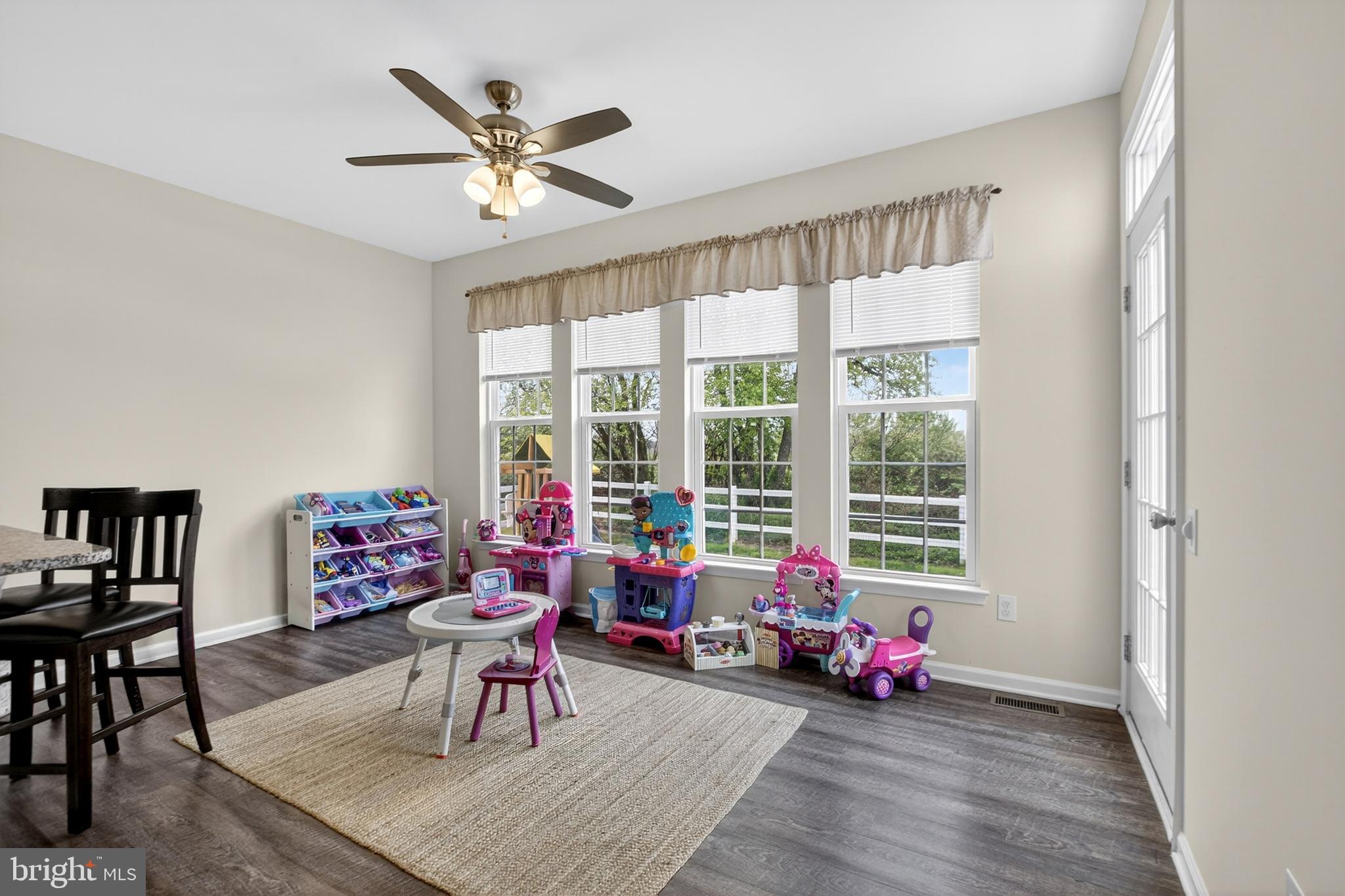TOWNSEND VILLAGE - Residential